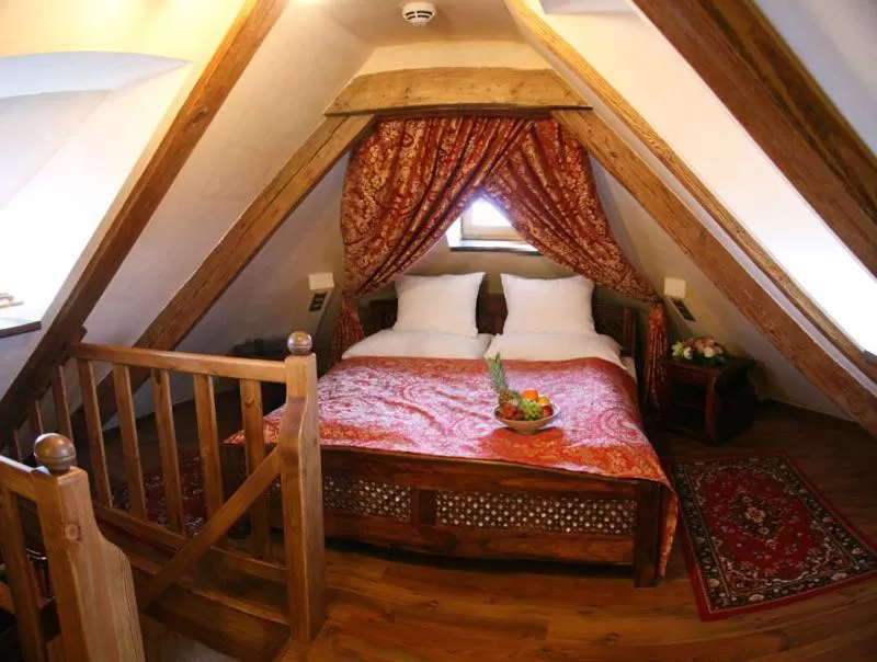 Bed in Chateau Zbiroh