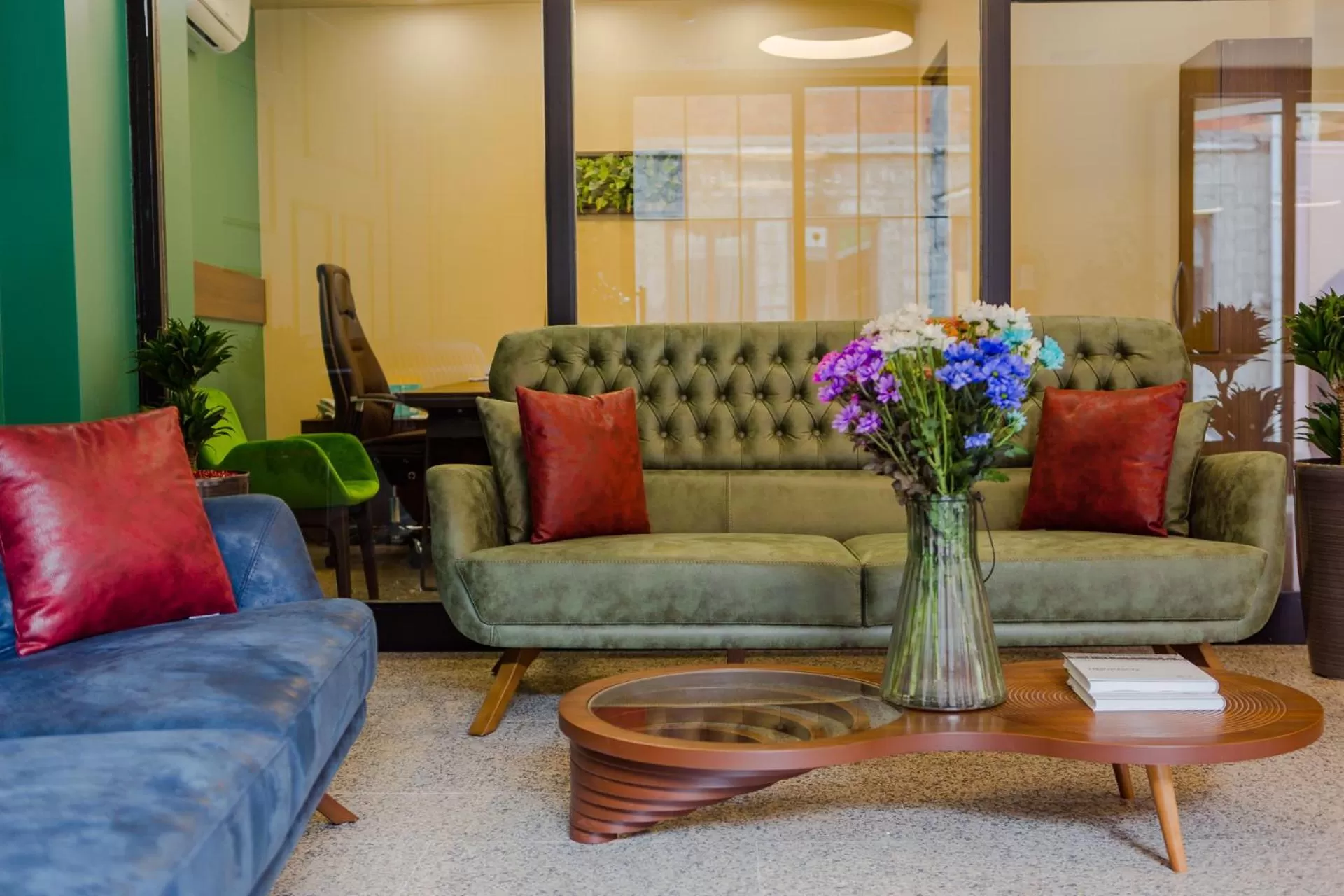 Communal lounge/ TV room, Seating Area in HOTEL BLOOM