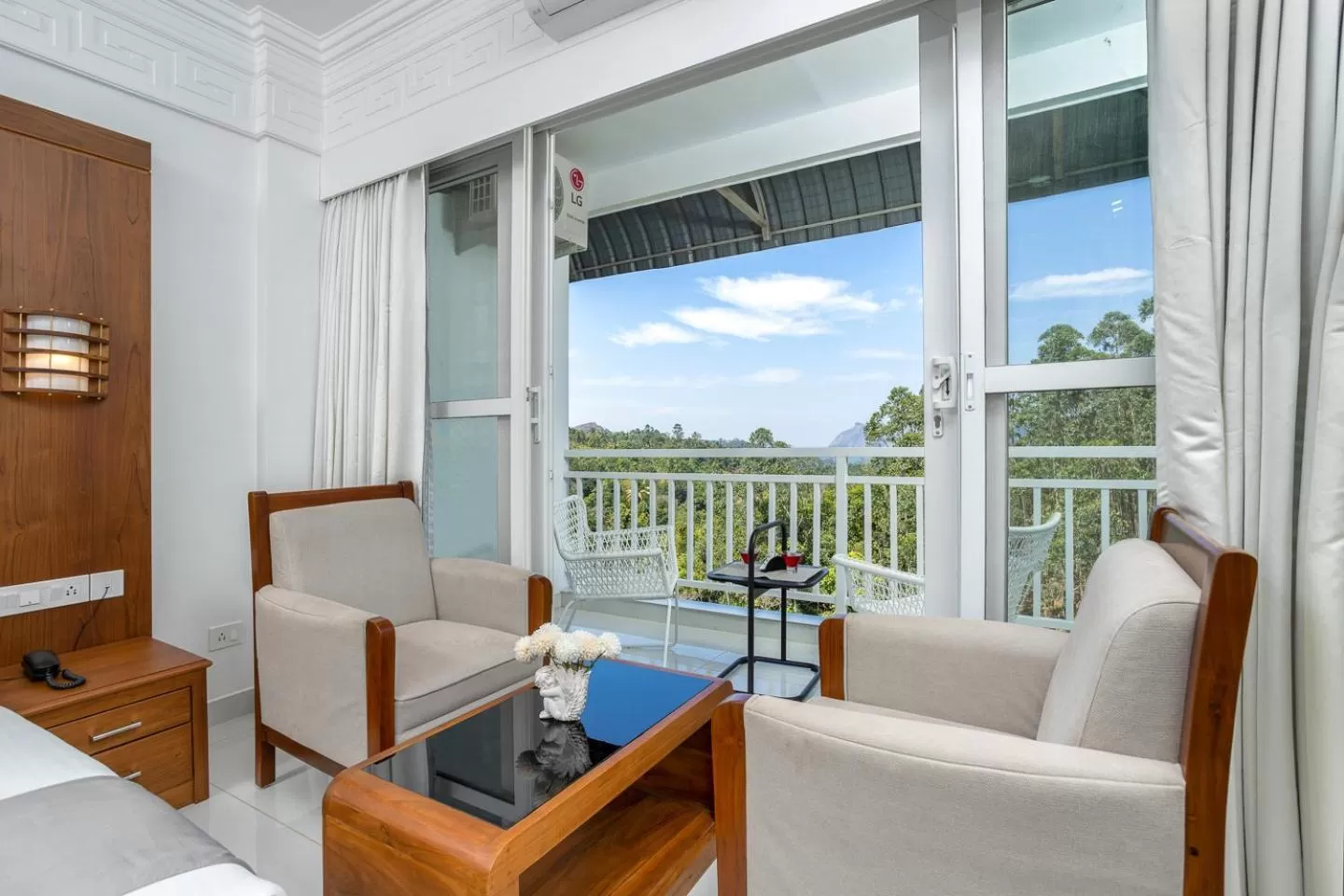 Natural landscape, Seating Area in HOTEL WHITE HOUSE, Munnar
