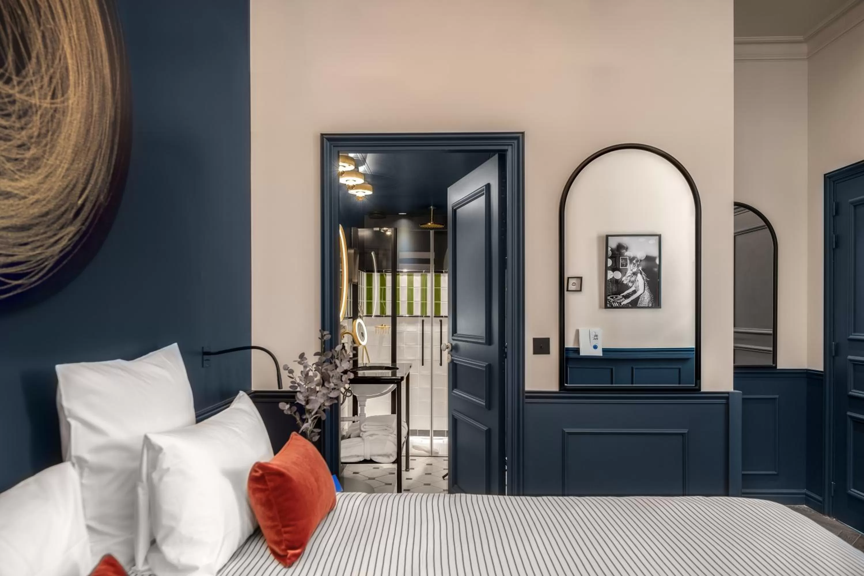 Bedroom, Bed in Chouchou Hotel