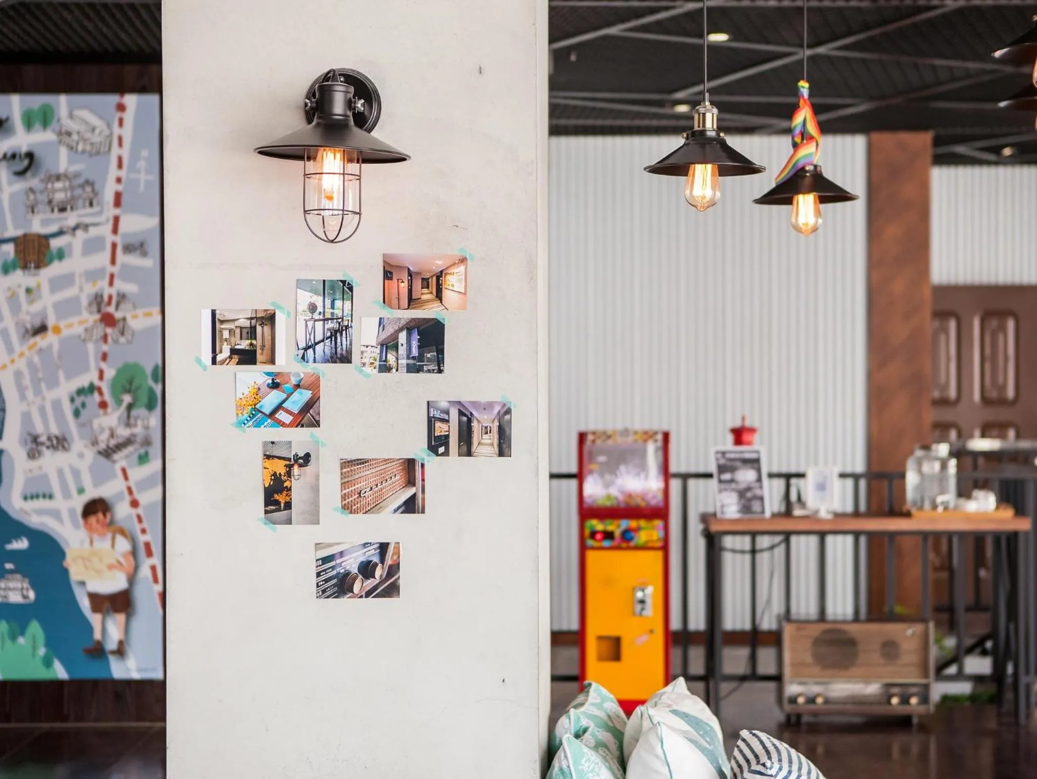 Decorative detail in Khan Hotel