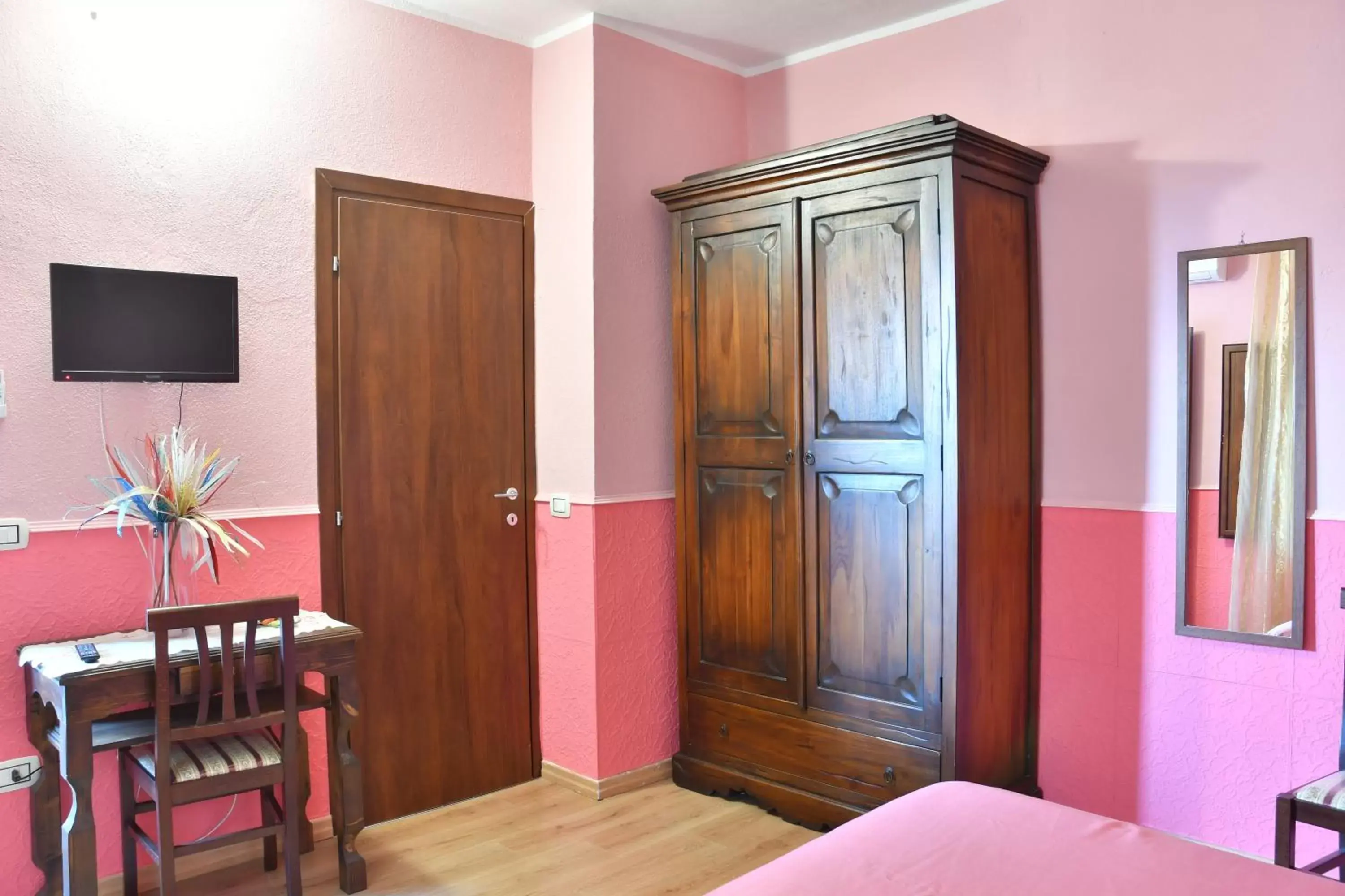 Double Room with Private Bathroom in B&B Mitzixeddas Sa Domu de Braxia Double Room with Private Bathroom in B&B Mitzixeddas Sa Domu de Braxia