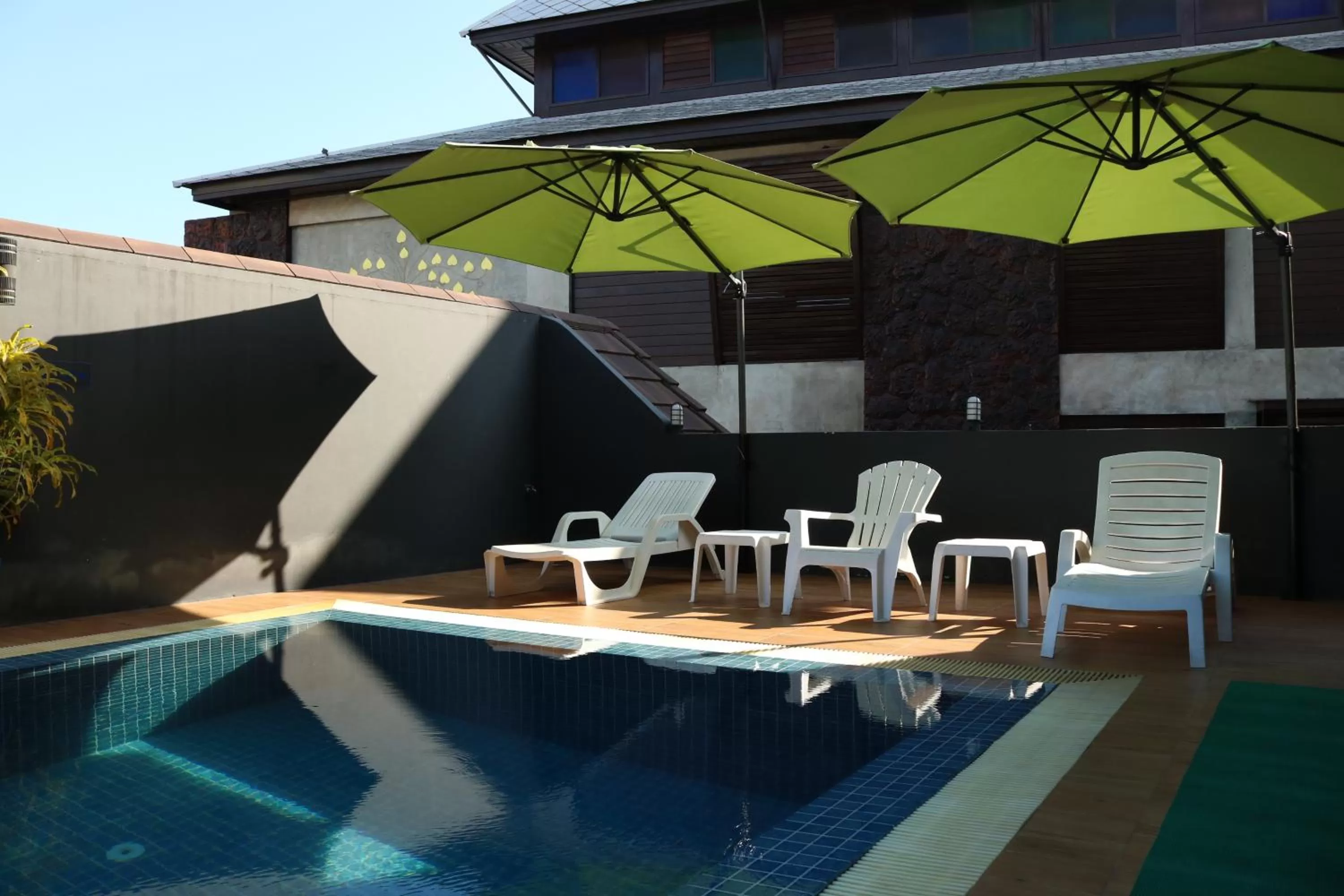 Swimming pool in Le Naview @Prasingh