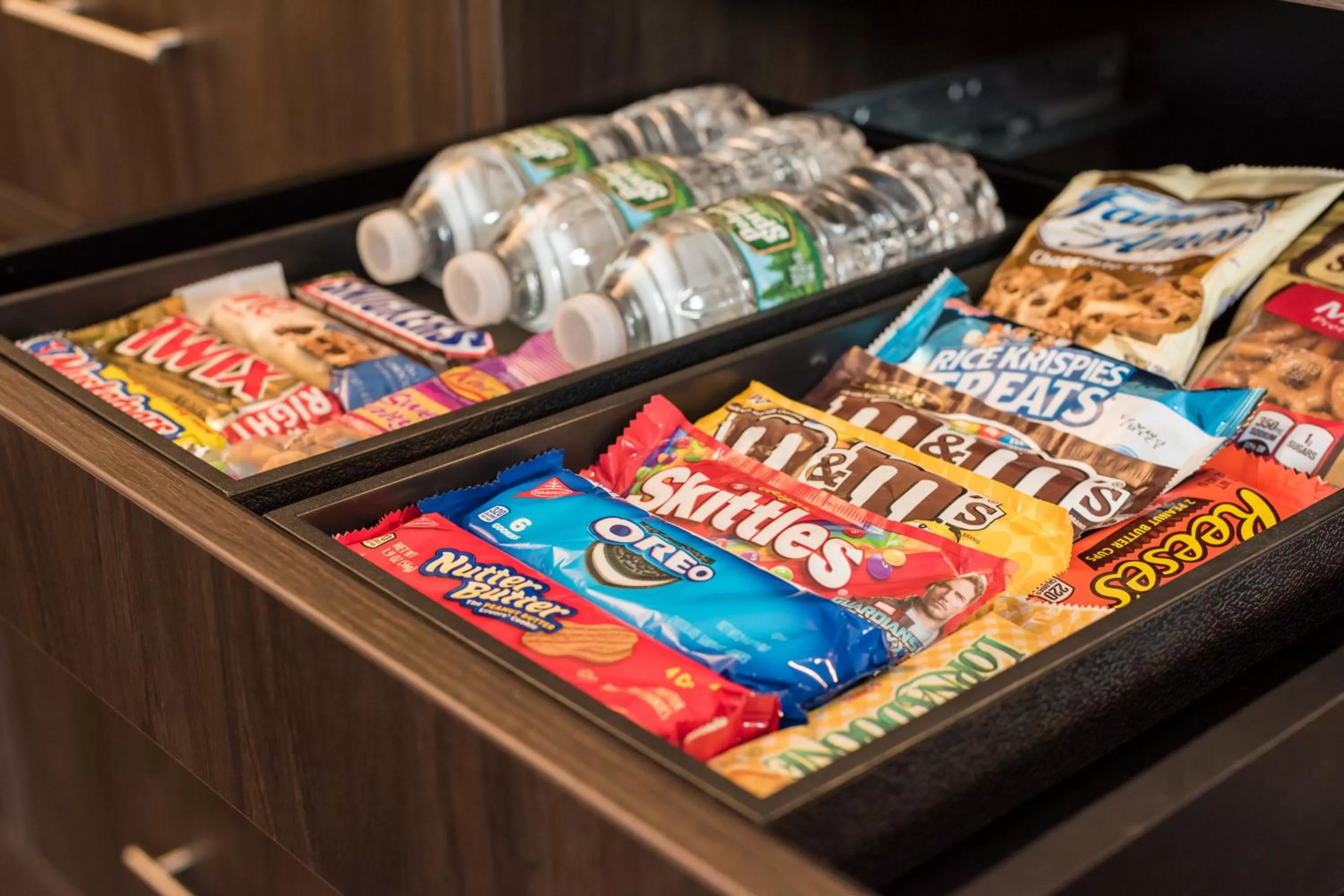 Food and drinks in Country Inn & Suites by Radisson, Rochester-Pittsford-Brighton, NY