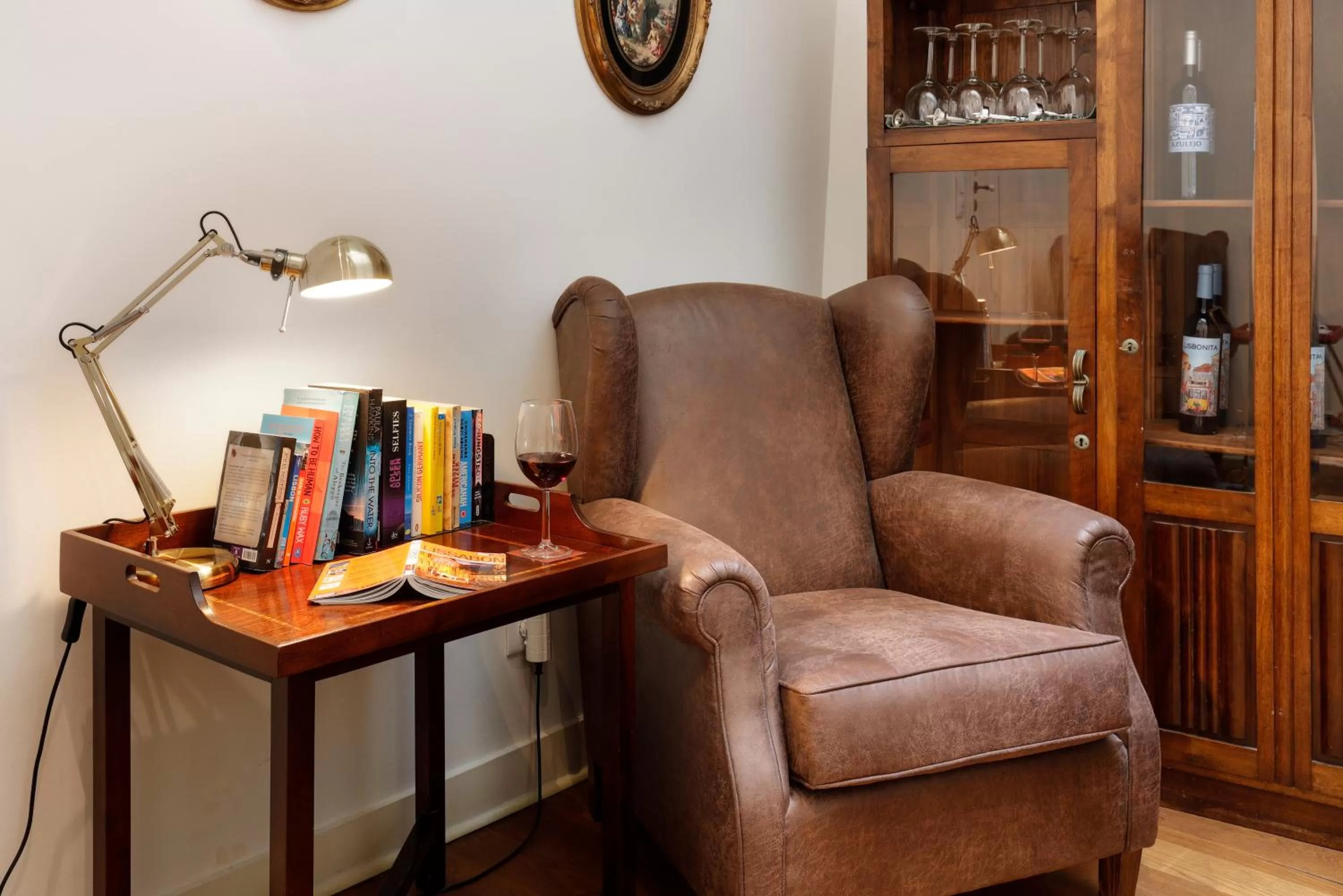 Drinks in 1869 Príncipe Real House