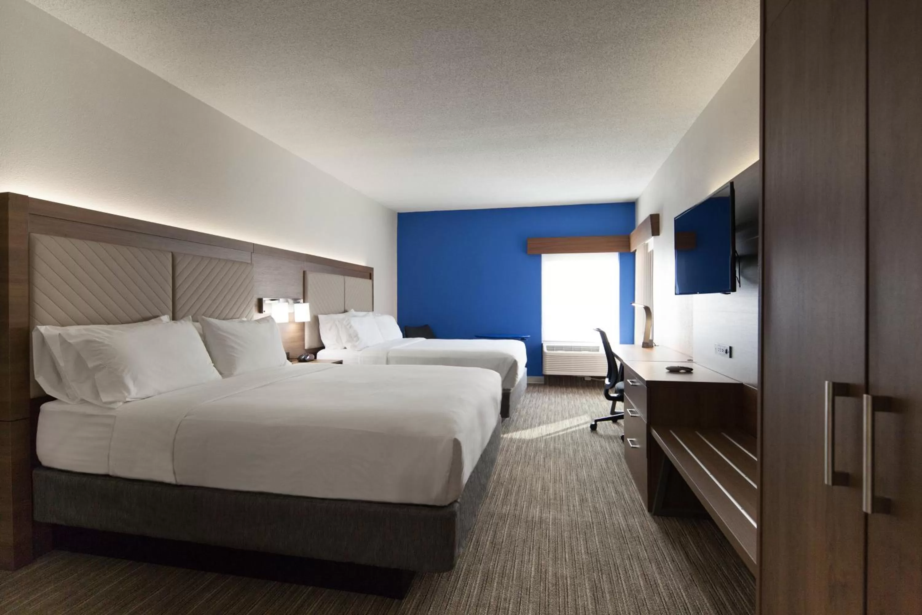 Photo of the whole room, Bed in Holiday Inn Express Hotel & Suites Nashville Brentwood 65S