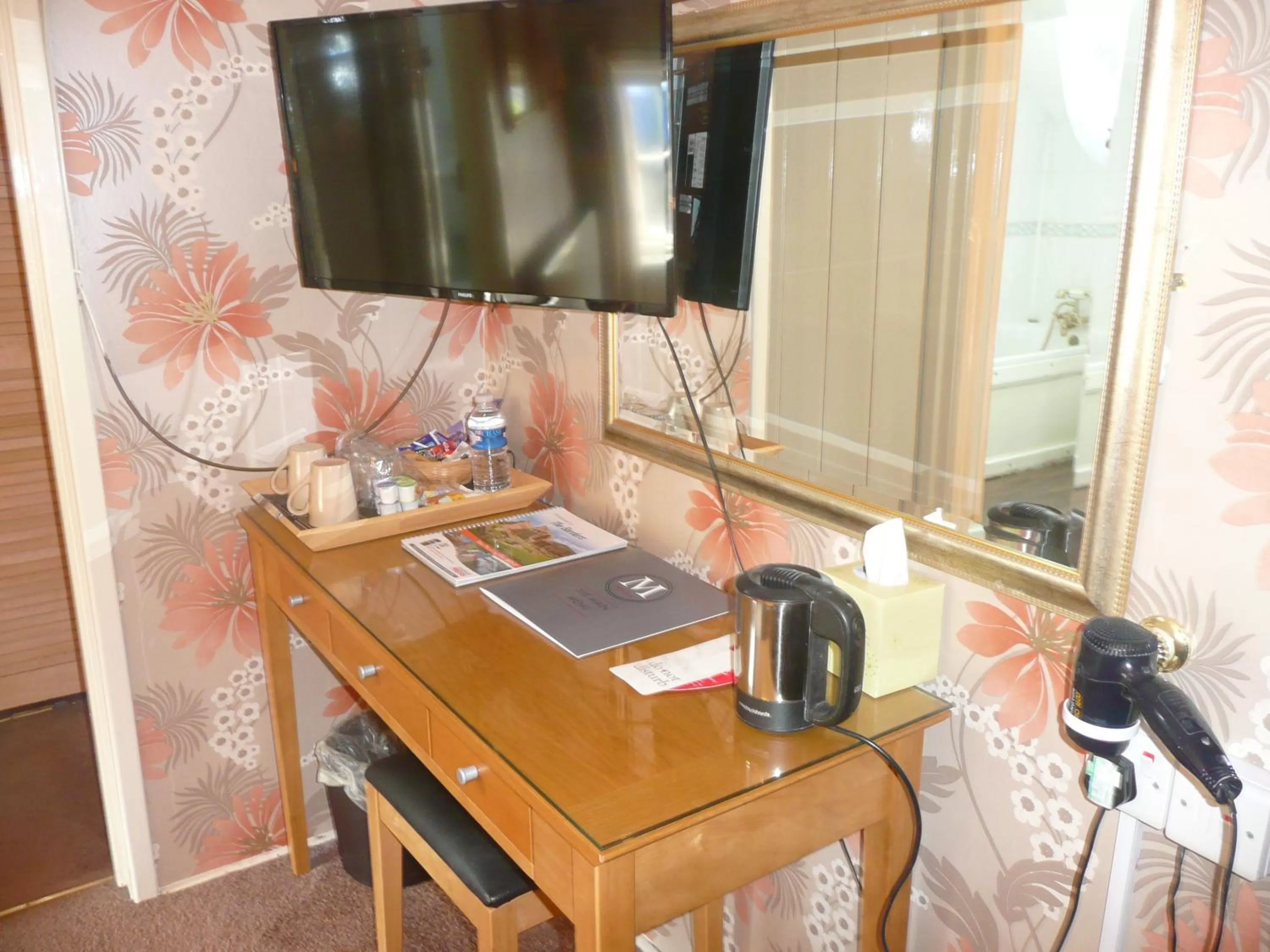 Coffee/tea facilities in Noble Lands