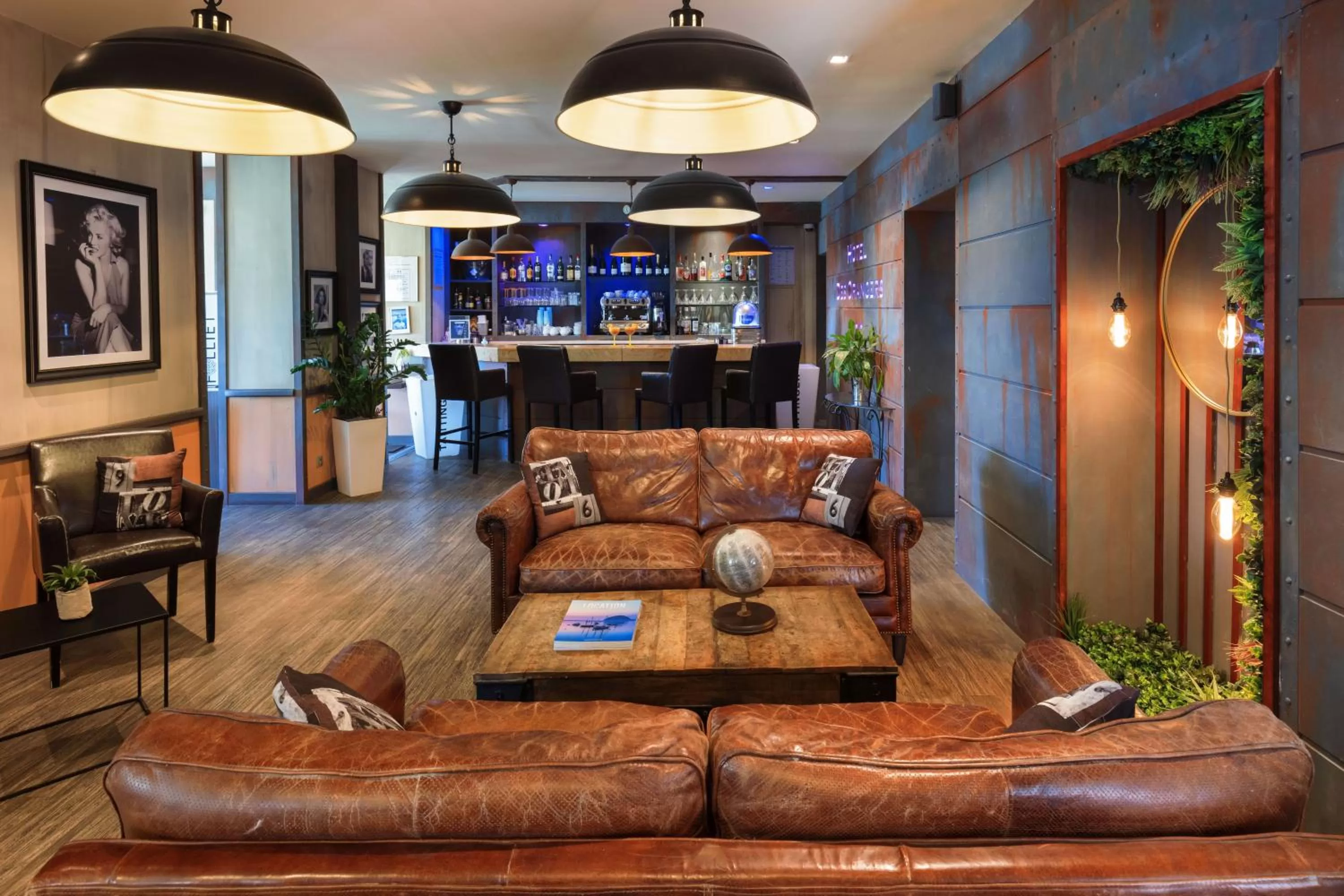 Living room in Best Western Hôtel des Orangers Cannes