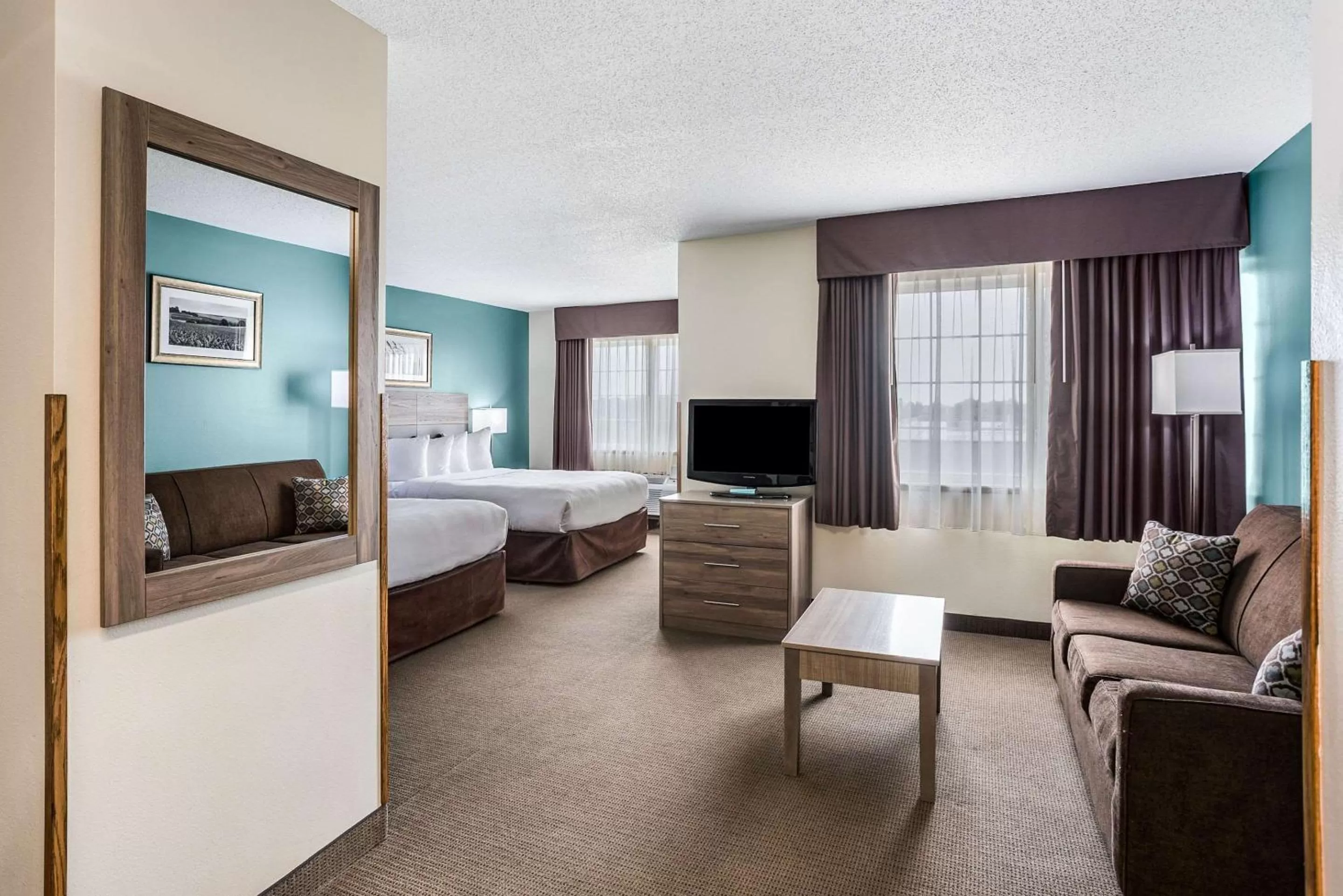 Photo of the whole room in MainStay Suites Cedar Rapids North - Marion
