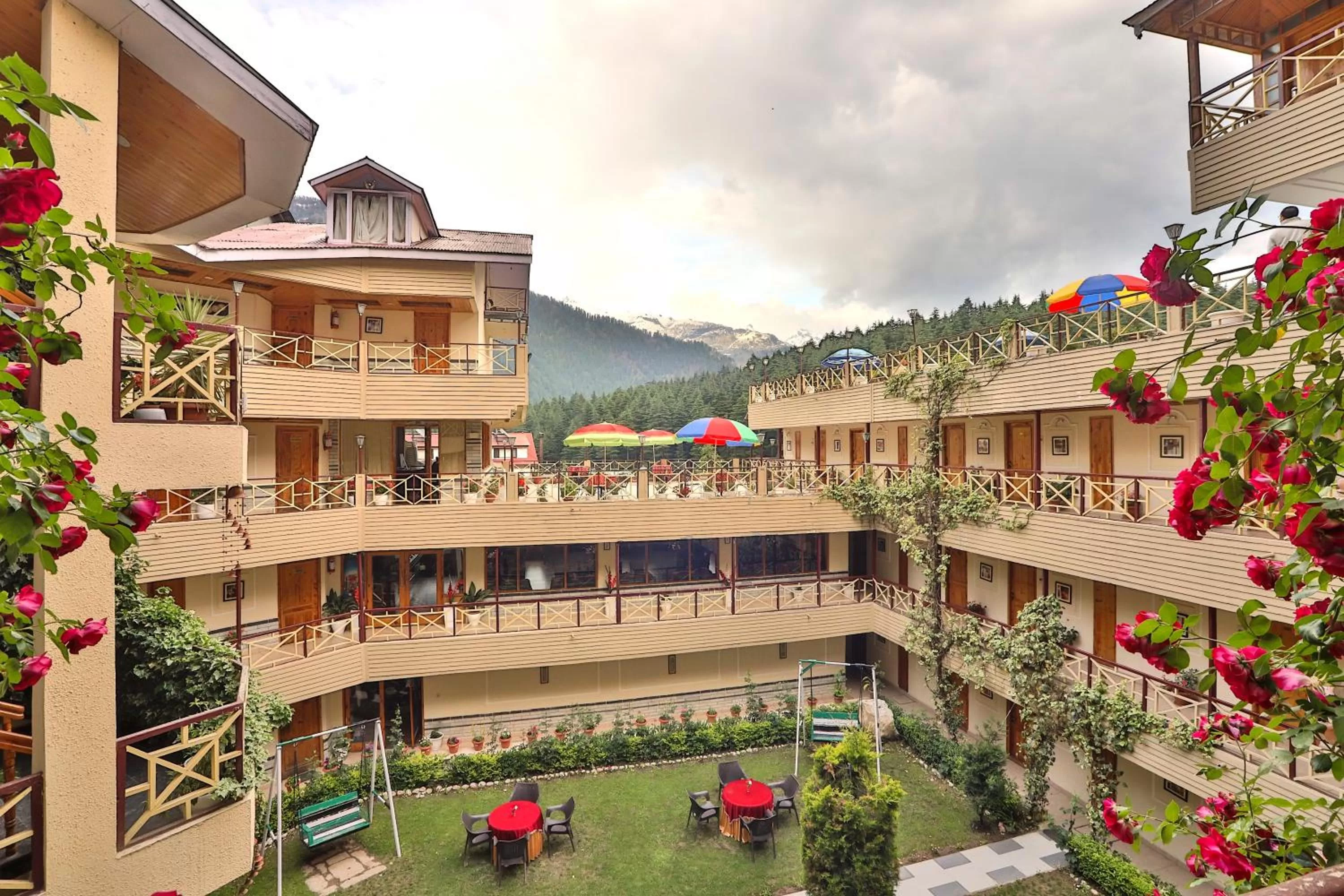Property building in Snow Valley Resorts & Spa Manali