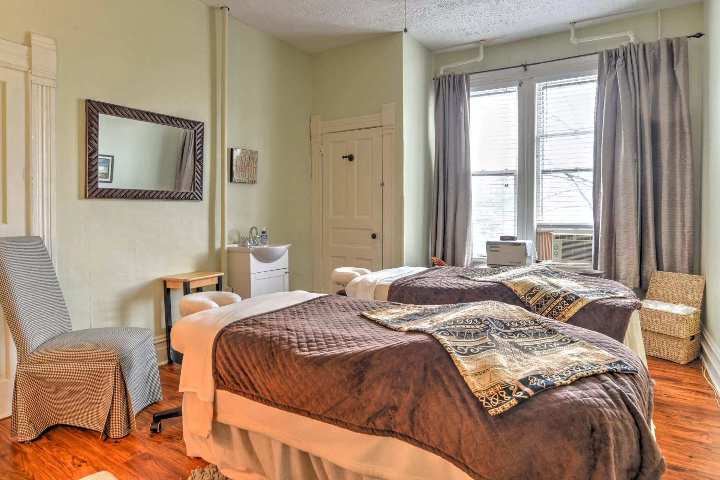 Bed in 1898 Waverly Inn