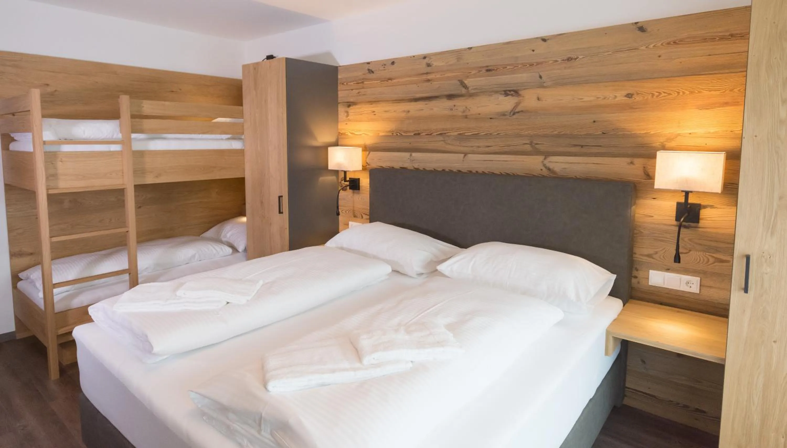 Bedroom, Bunk Bed in Schönblick Residence - Absolut Alpine Apartments