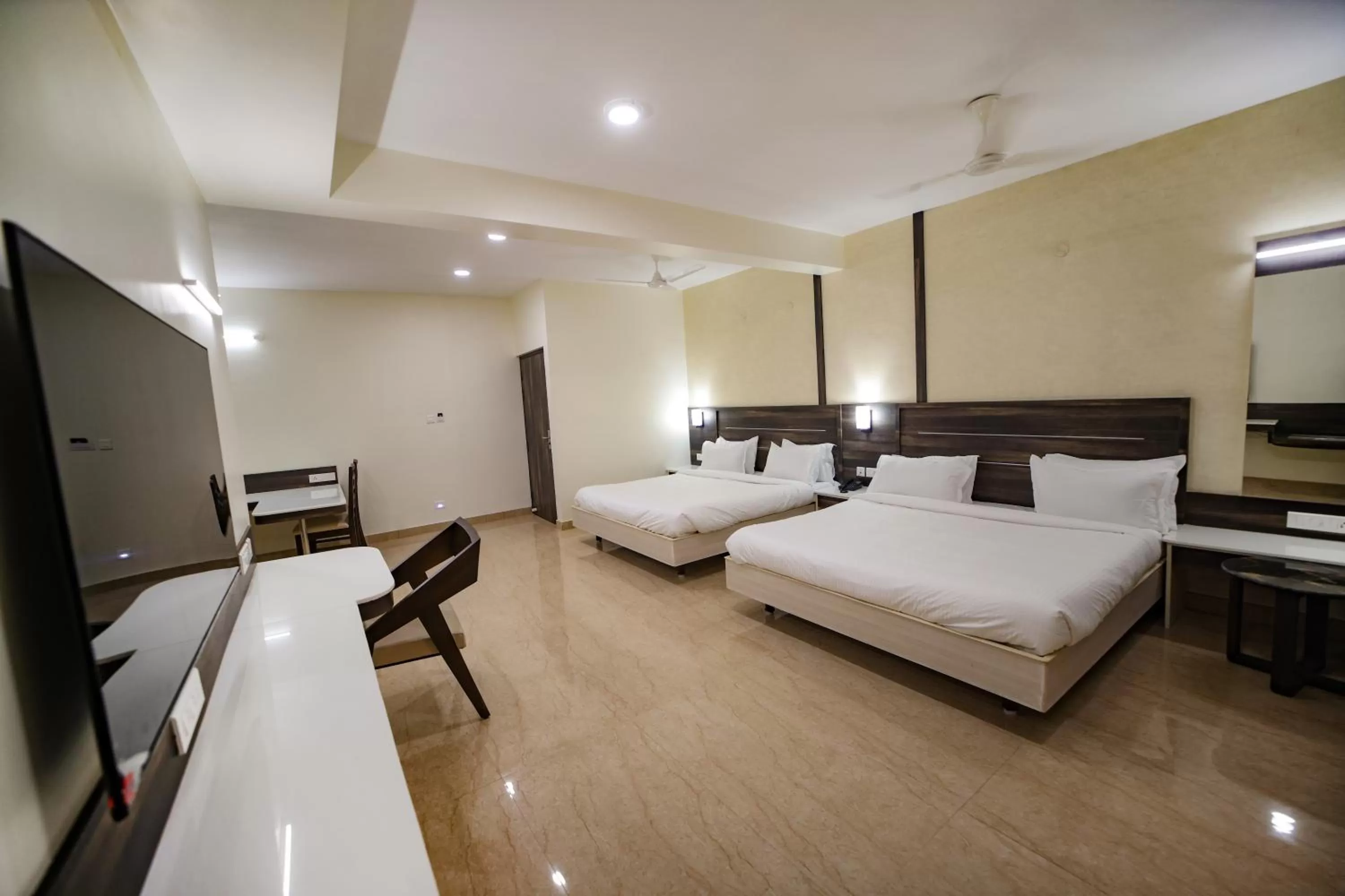 Photo of the whole room, Bed in Avenue 11 Premium Stays Madurai