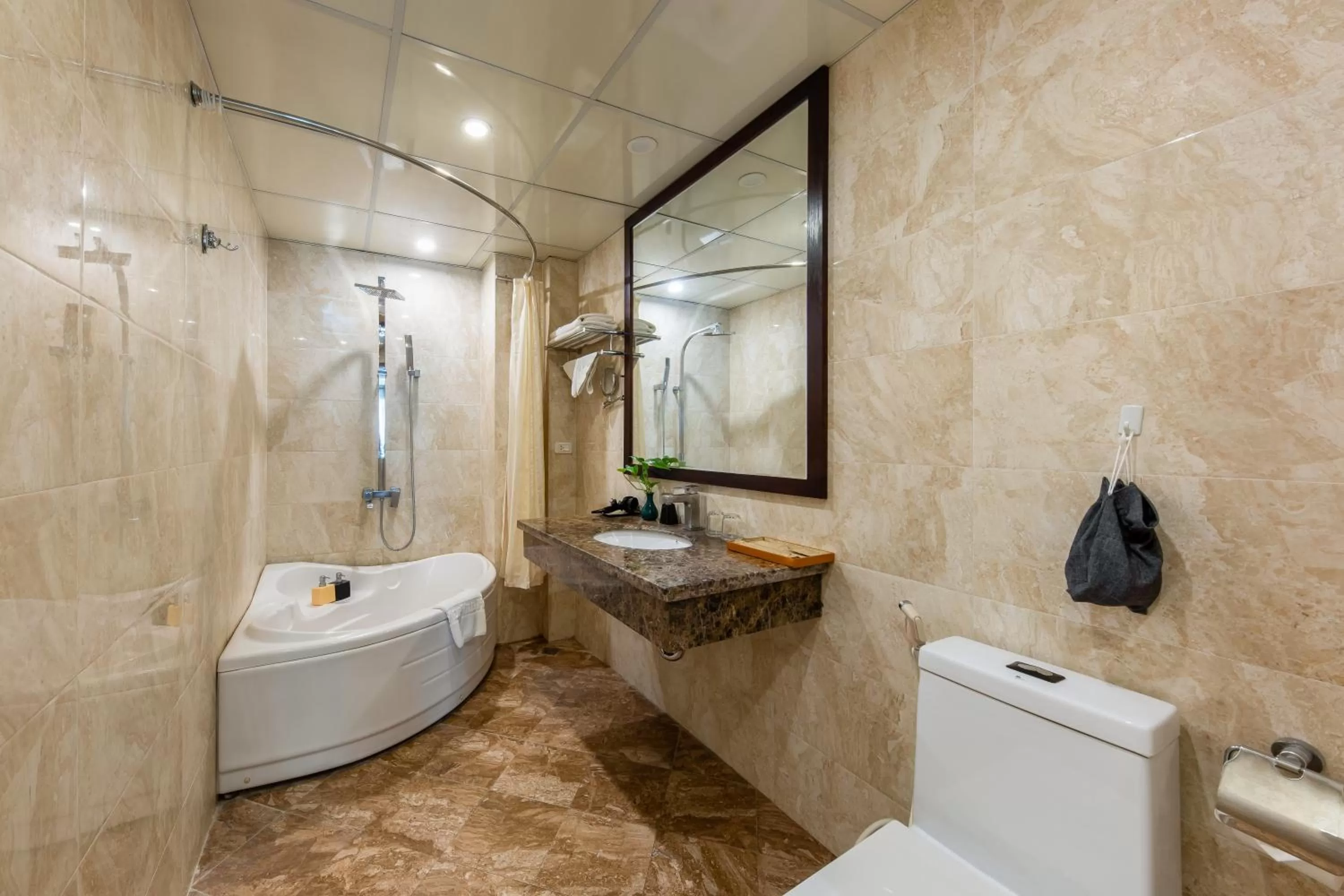 Shower in Babylon Grand Hotel & Spa