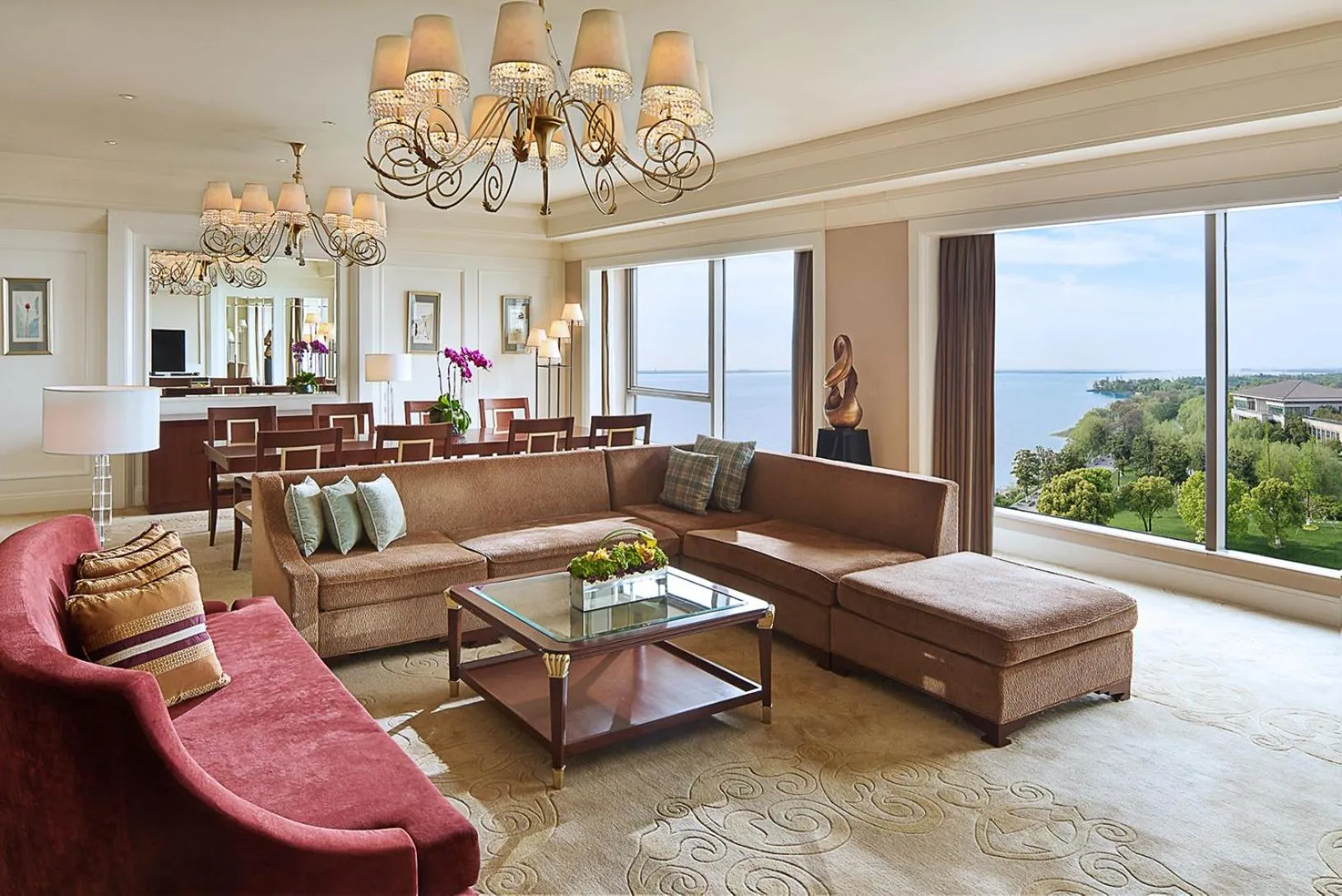 Property building in Fairmont Yangcheng Lake