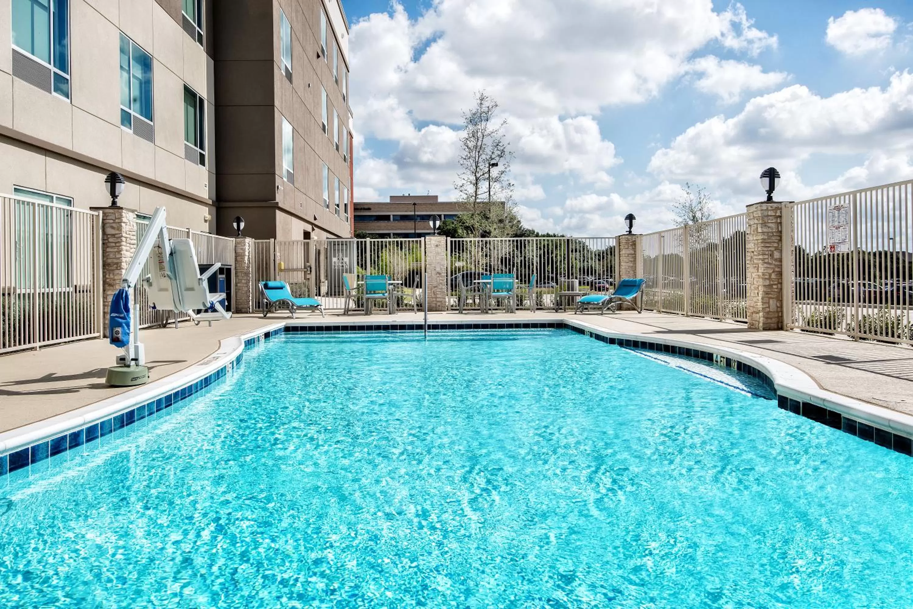 Swimming pool in Holiday Inn Express & Suites Austin - Round Rock Area by IHG