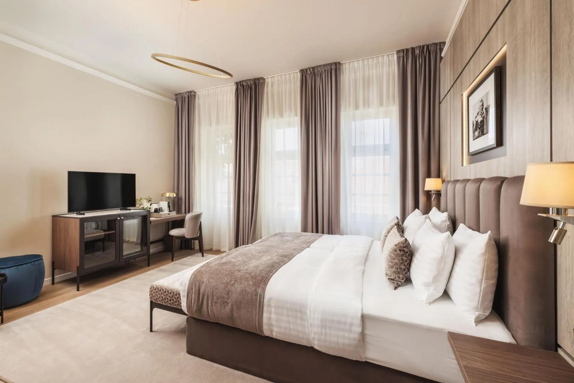 Bed in Anna Grand Hotel