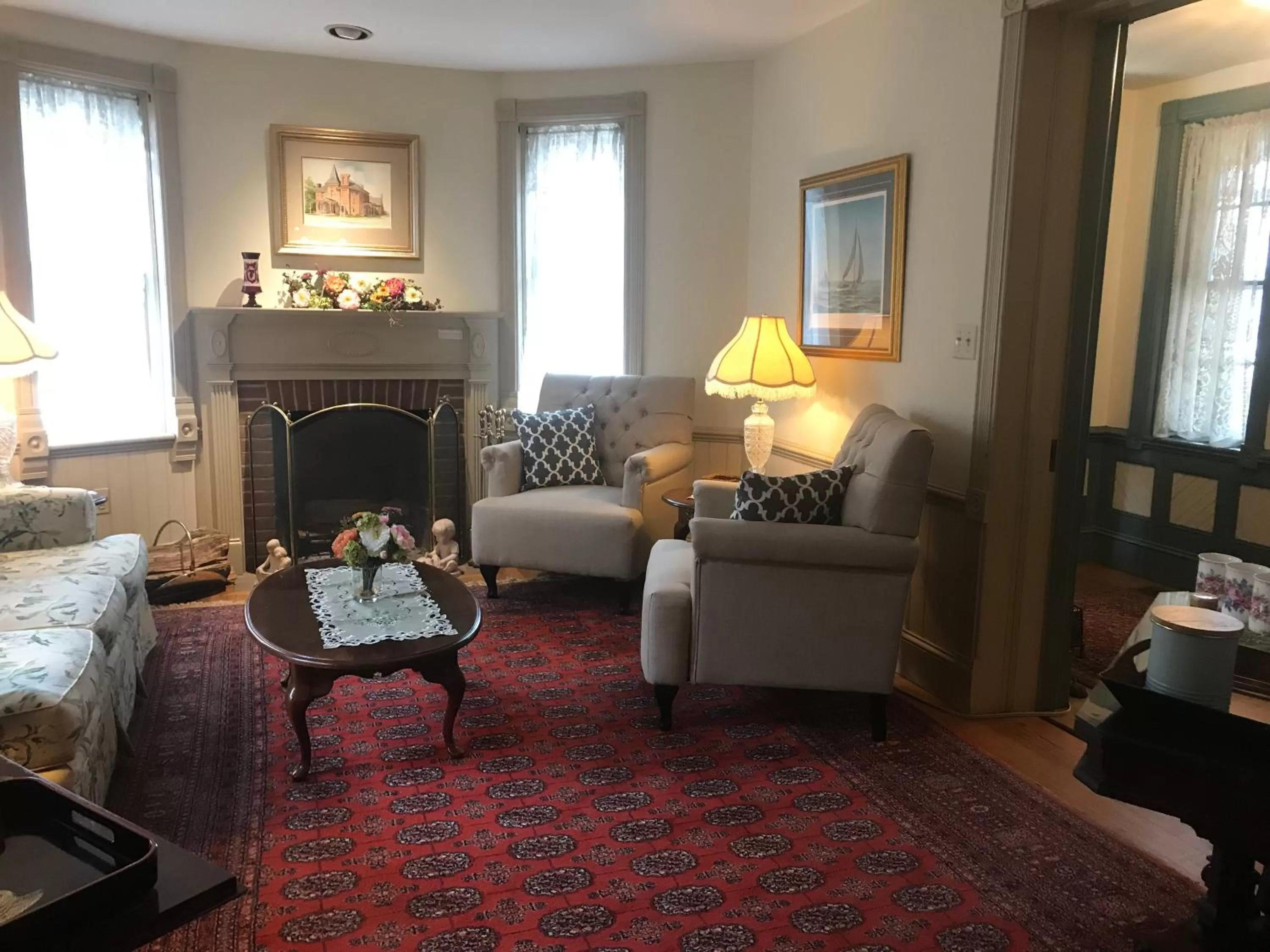 Living room in Parsonage Inn Bed and Breakfast