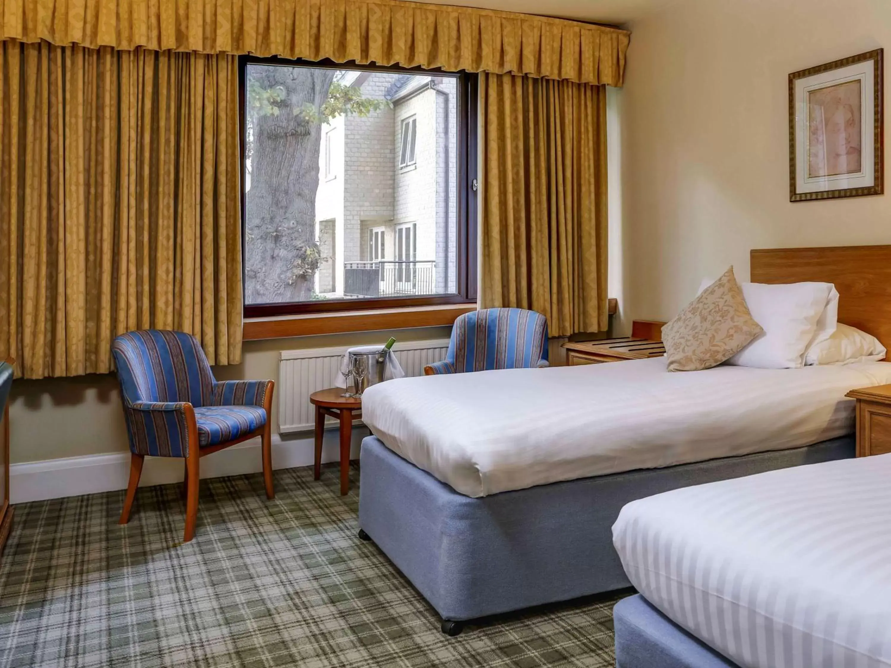 Classic Single Room in Mercure Sheffield Kenwood Hall & Spa Classic Single Room in Mercure Sheffield Kenwood Hall & Spa