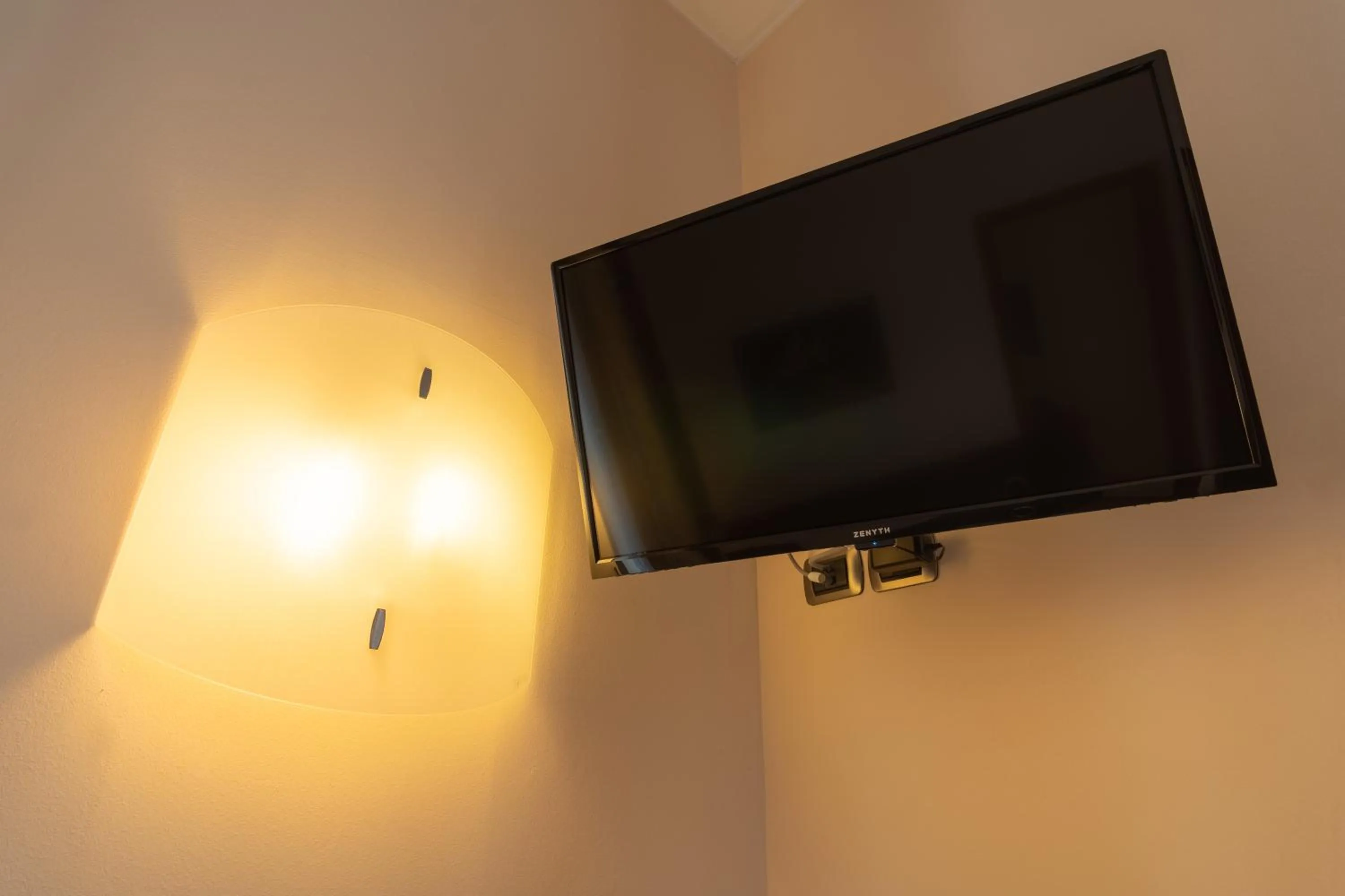 TV and multimedia in Garda Family House