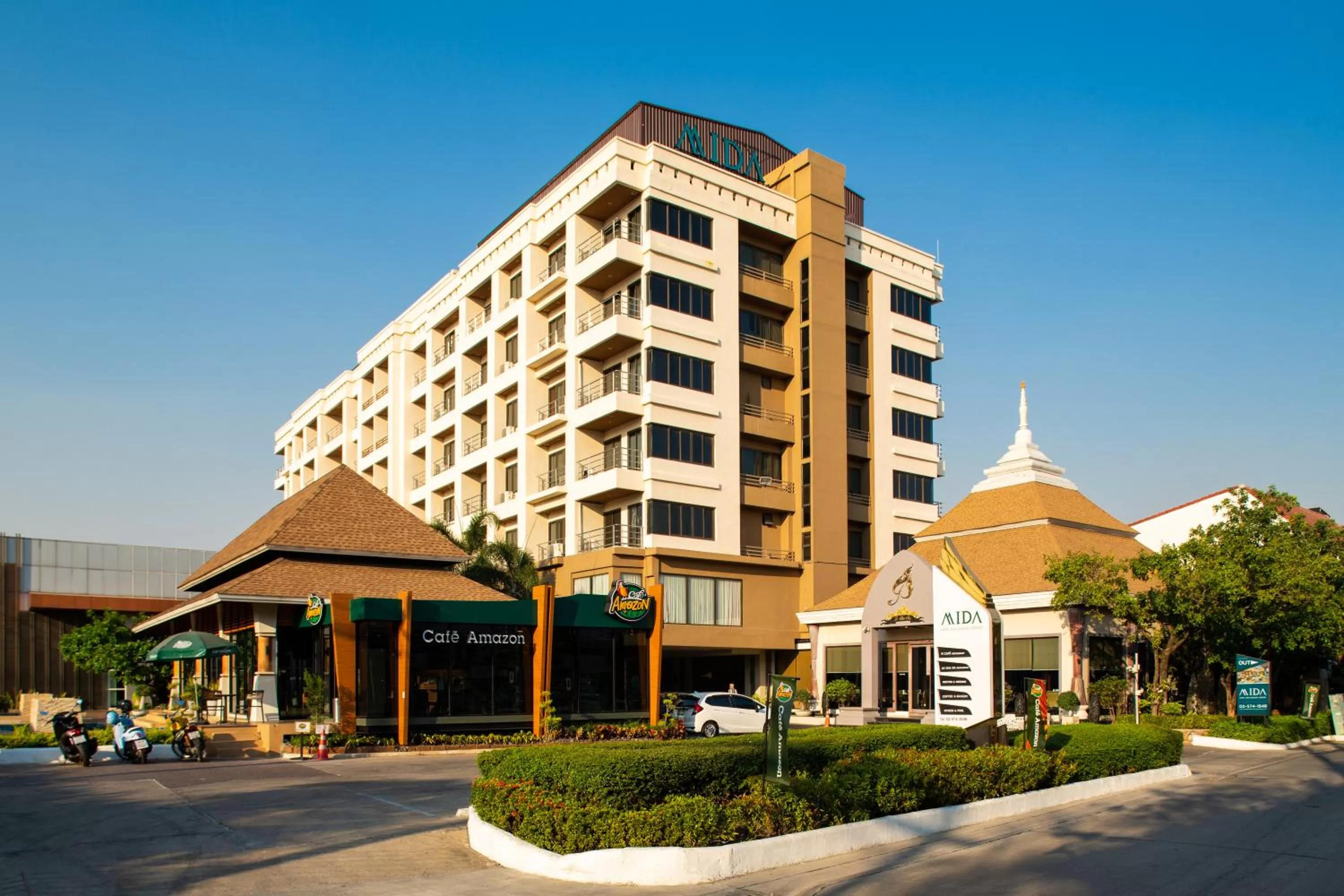 Property building in Mida Hotel Don Mueang Airport