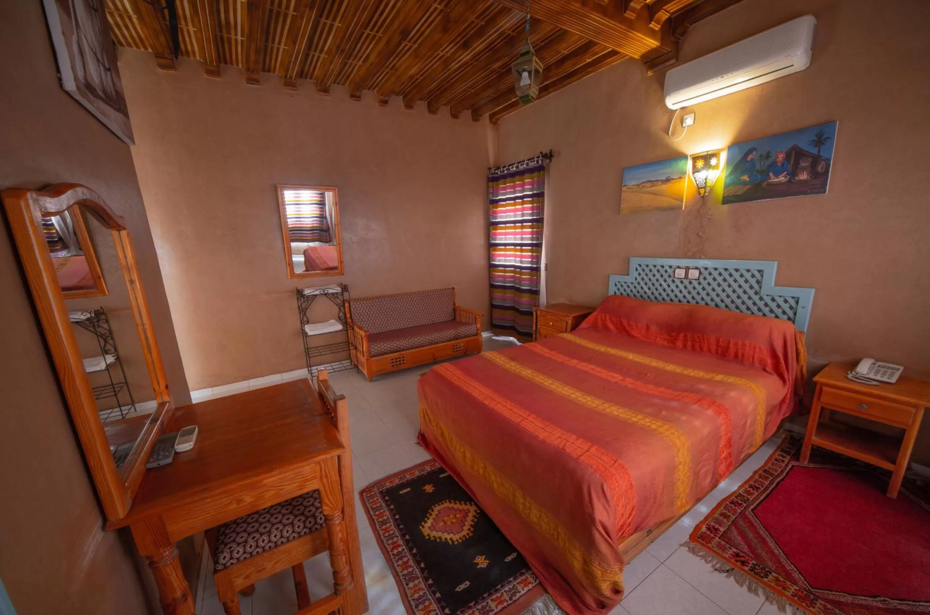 Bed in Hôtel Restaurant Zaghro