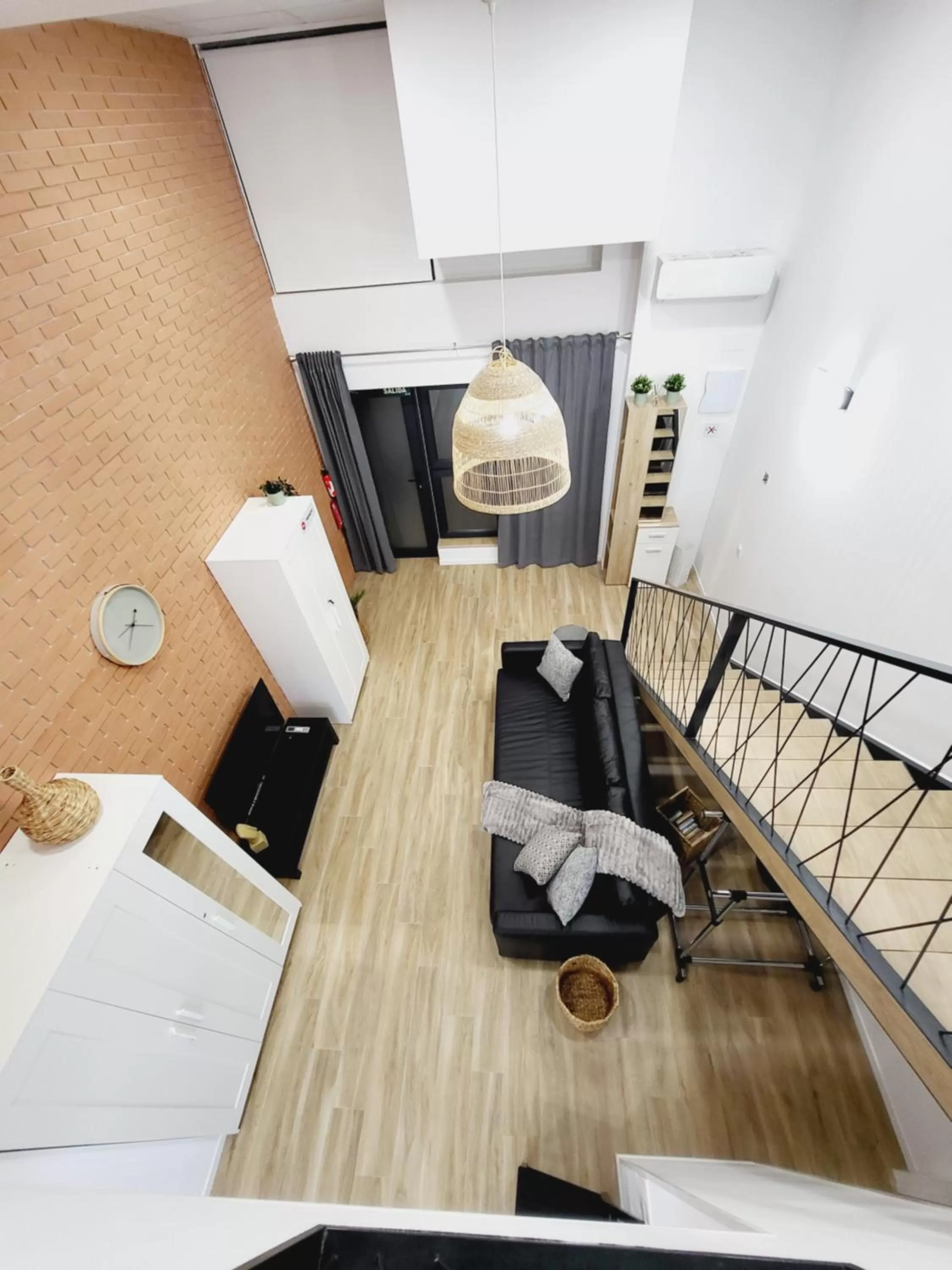 Living room, Bed in Carbonell 1