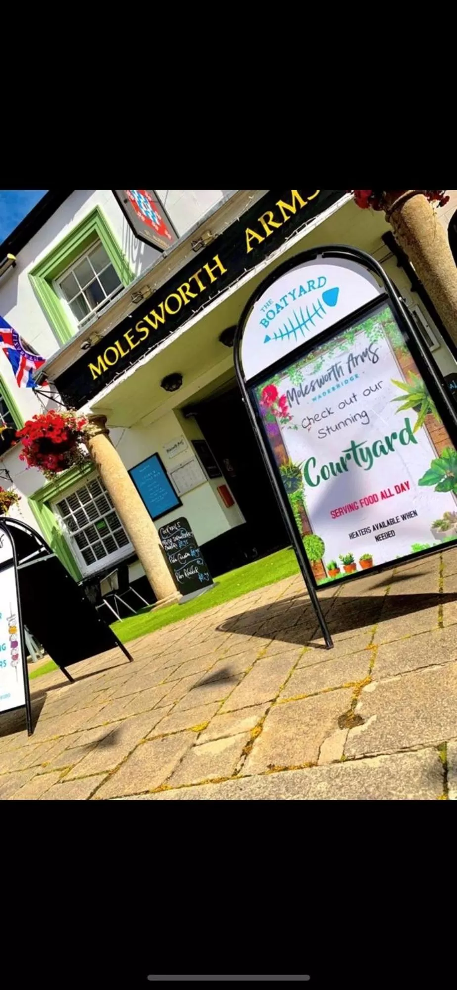 Day in Molesworth Arms