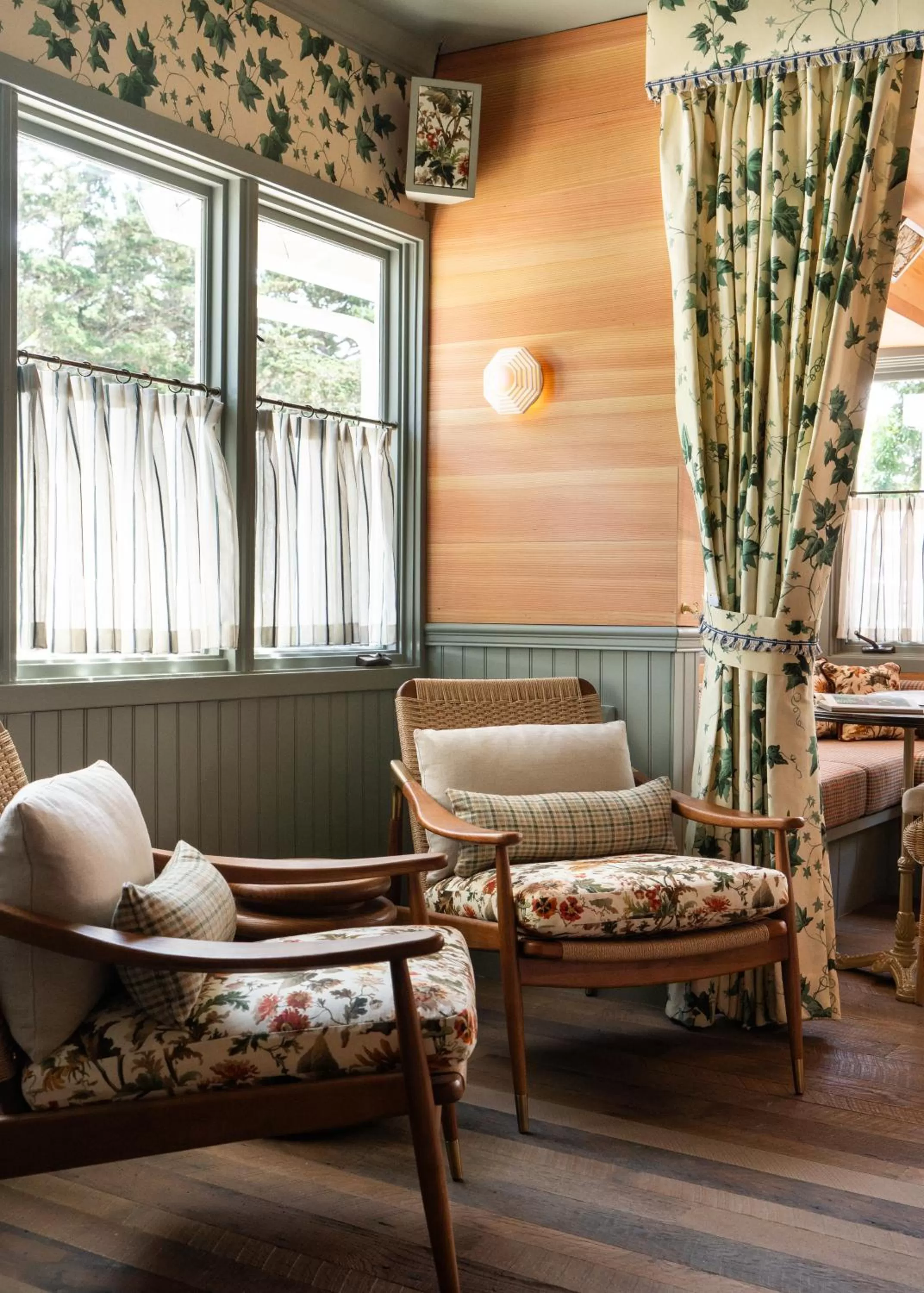 Seating area in Le Petit Pali at 8th Ave