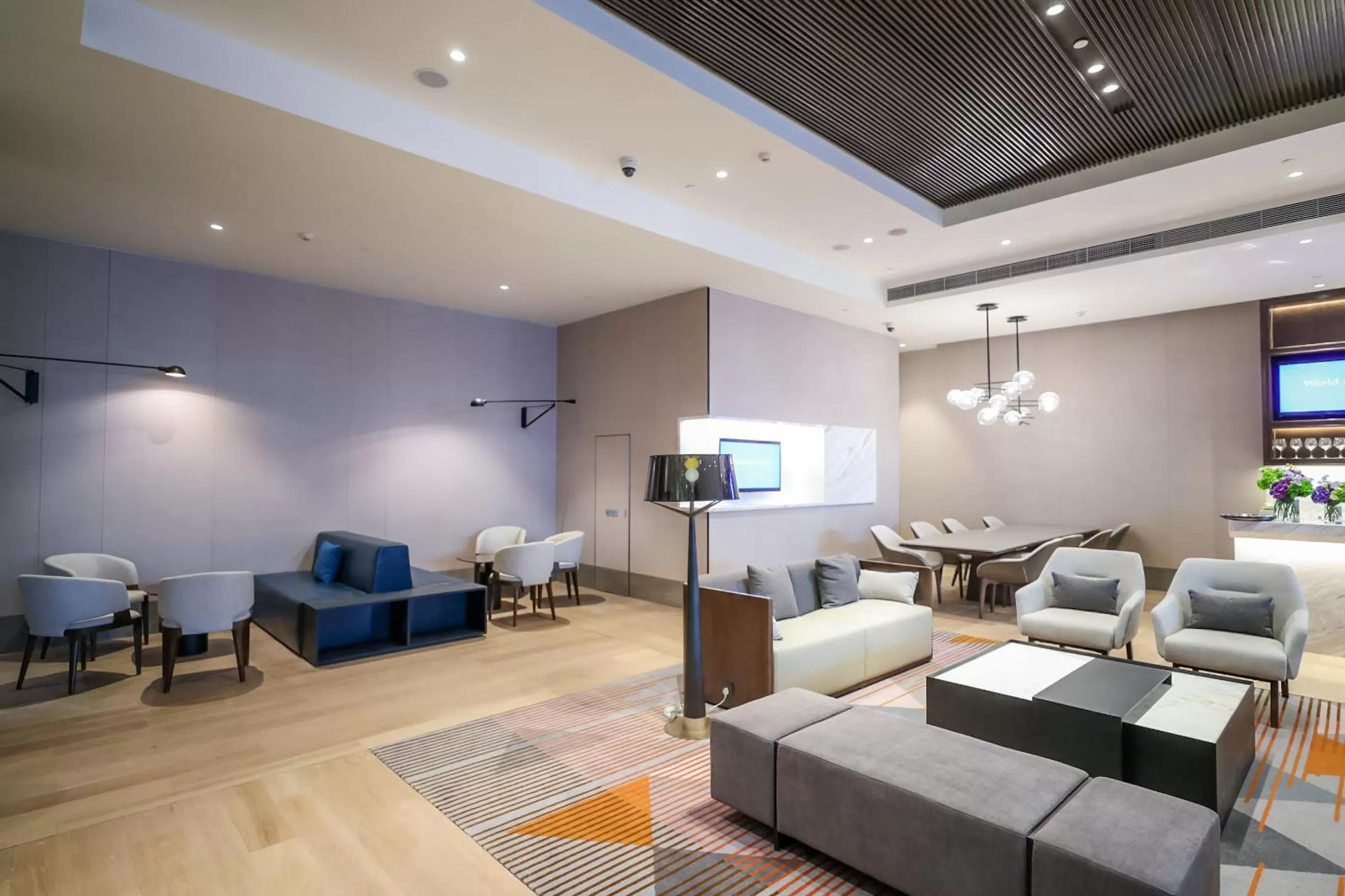 Lounge or bar in Hyatt Place Shanghai Tianshan Plaza