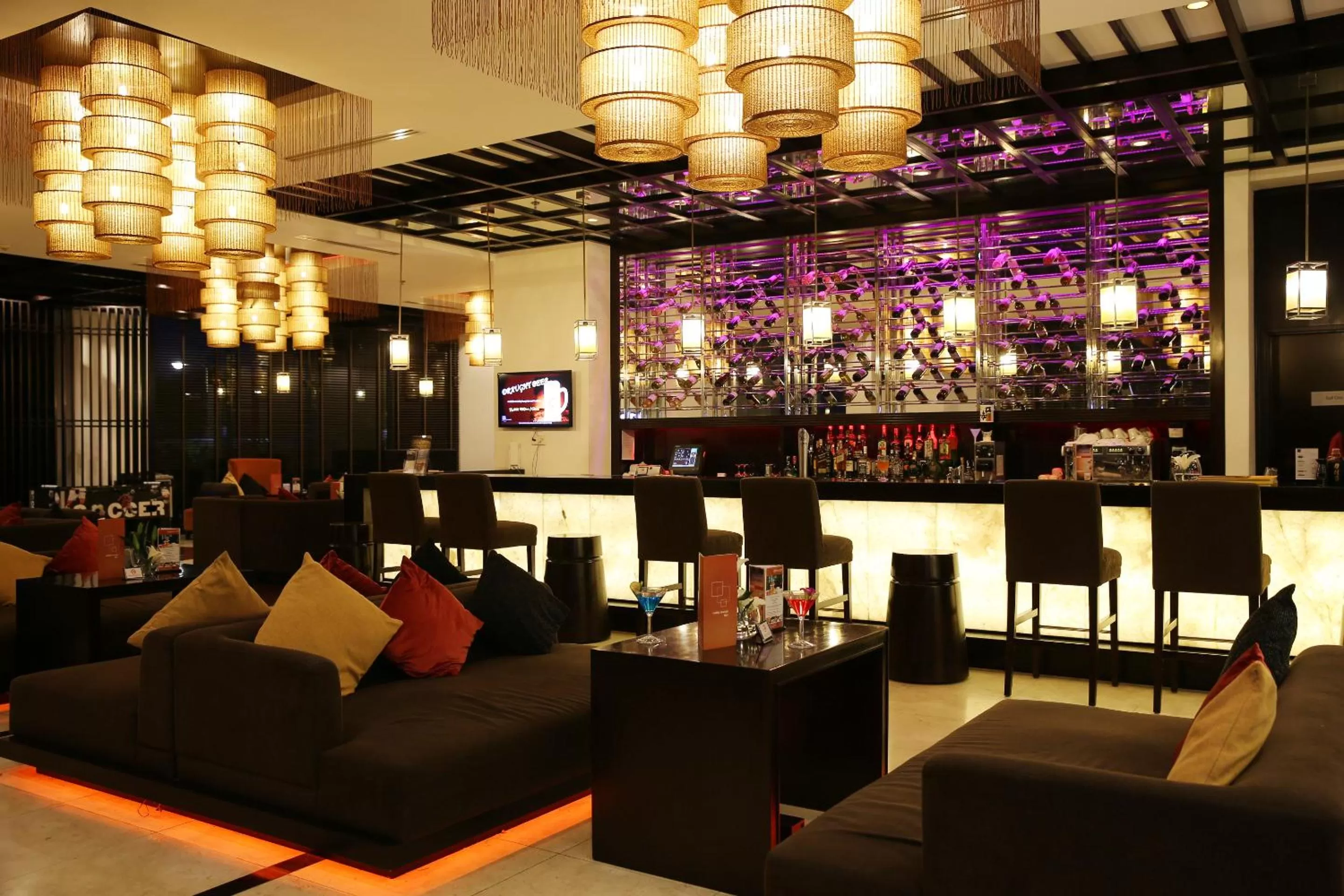Lounge or bar in Novotel Ha Long Bay Hotel