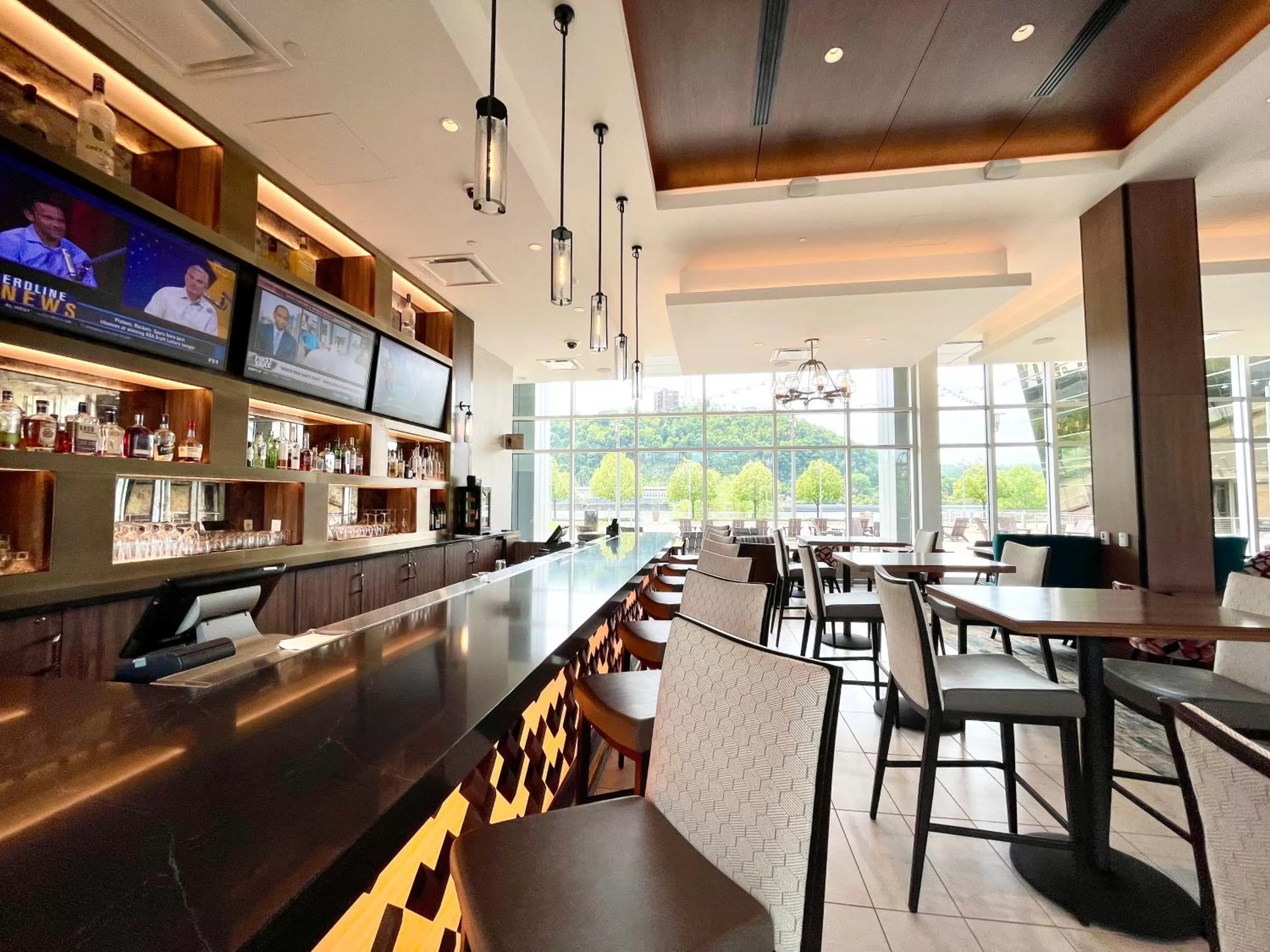 Lounge or bar in The Landing Hotel at Rivers Casino Pittsburgh