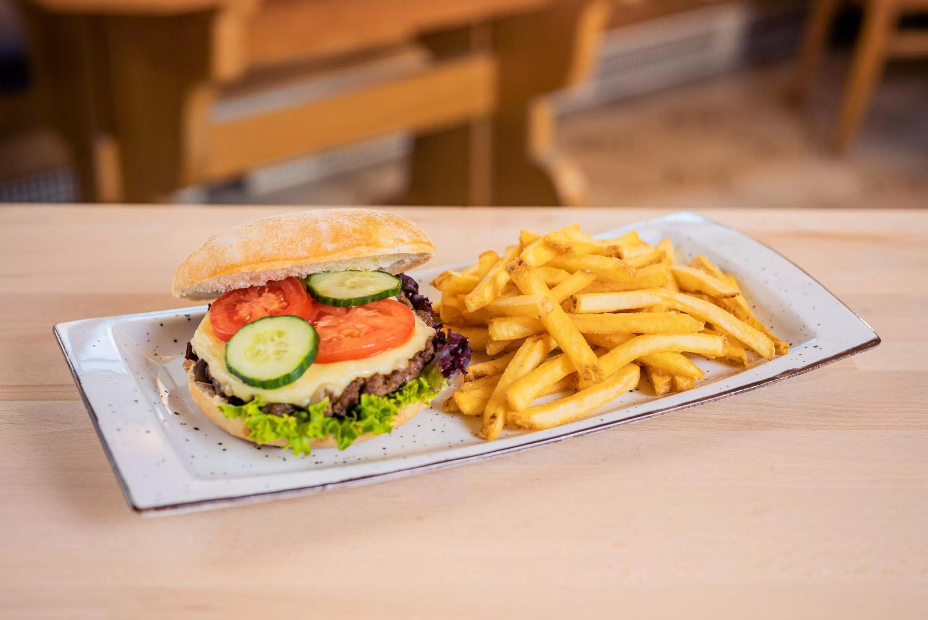 Restaurant/places to eat in Hotel & Restaurant Becher