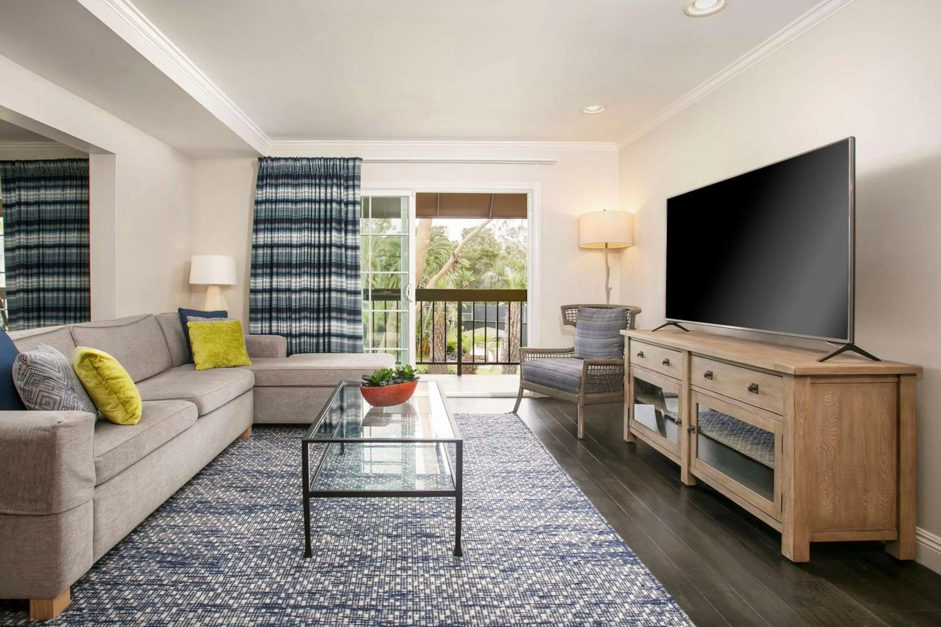 Photo of the whole room in Hyatt Regency Newport Beach