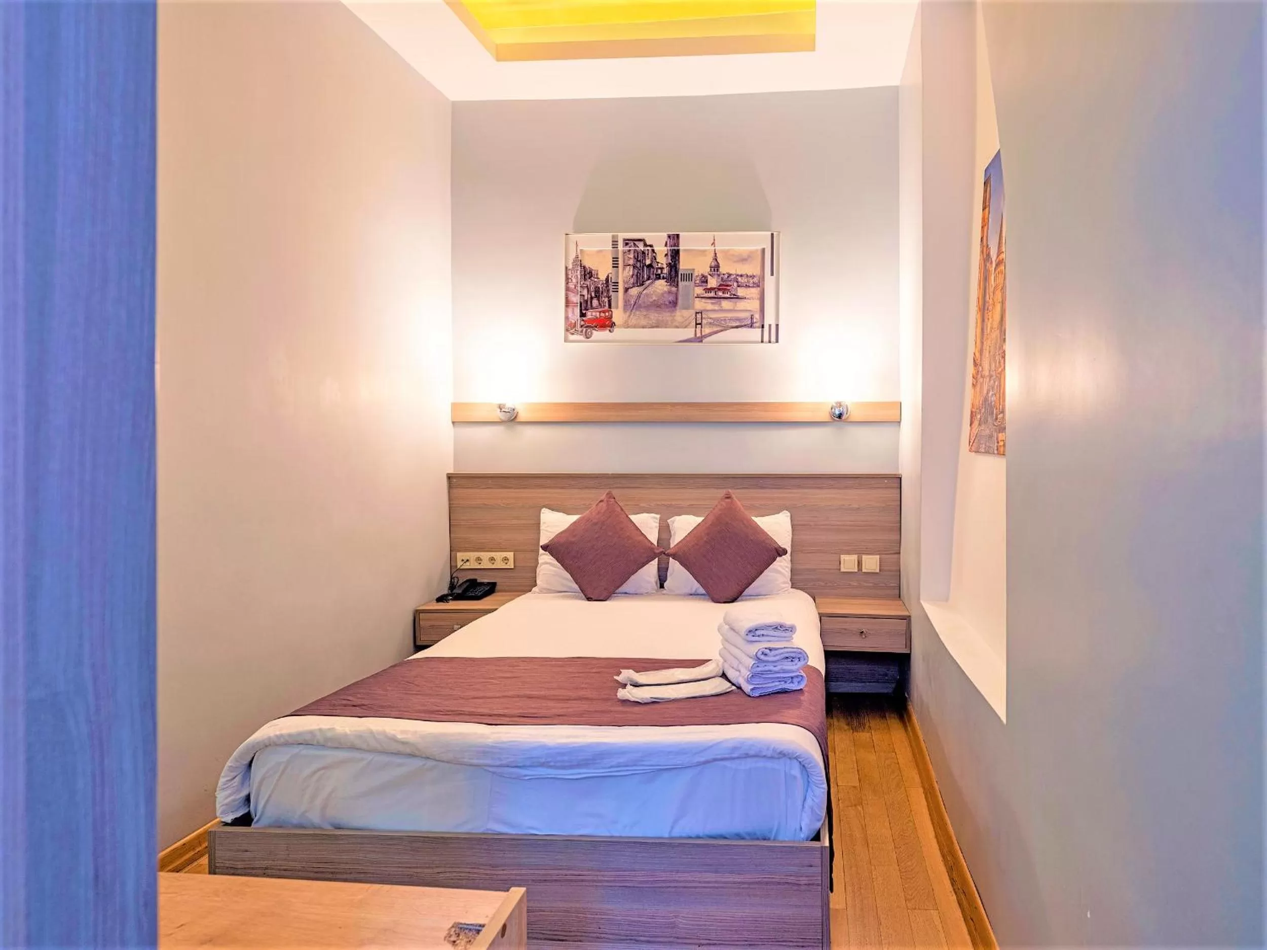 Bed in Ragip Pasha Apartments