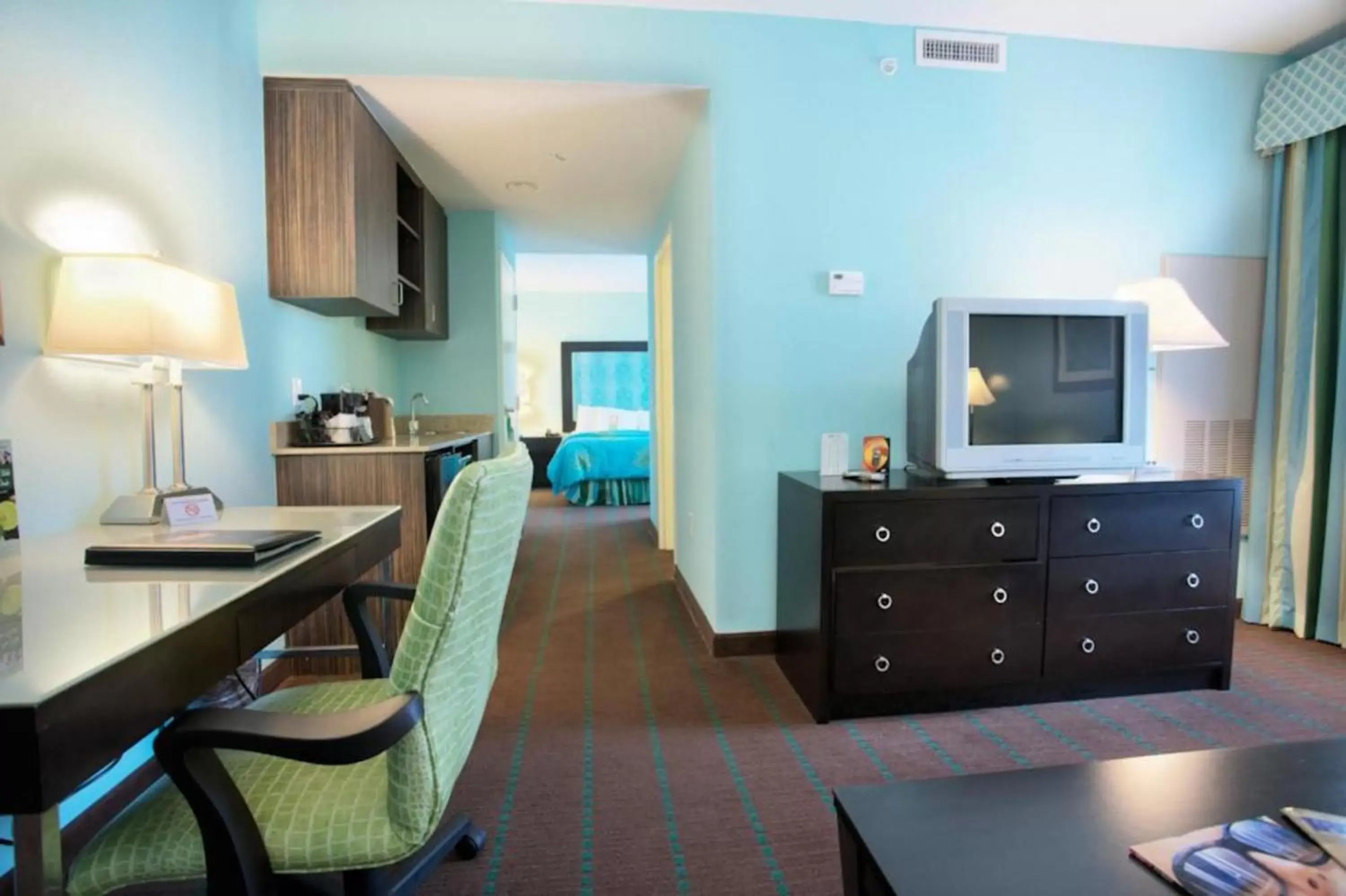 One-Bedroom Suite in Holiday Inn Hotel & Suites Ocala Conference Center by IHG One-Bedroom Suite in Holiday Inn Hotel & Suites Ocala Conference Center by IHG