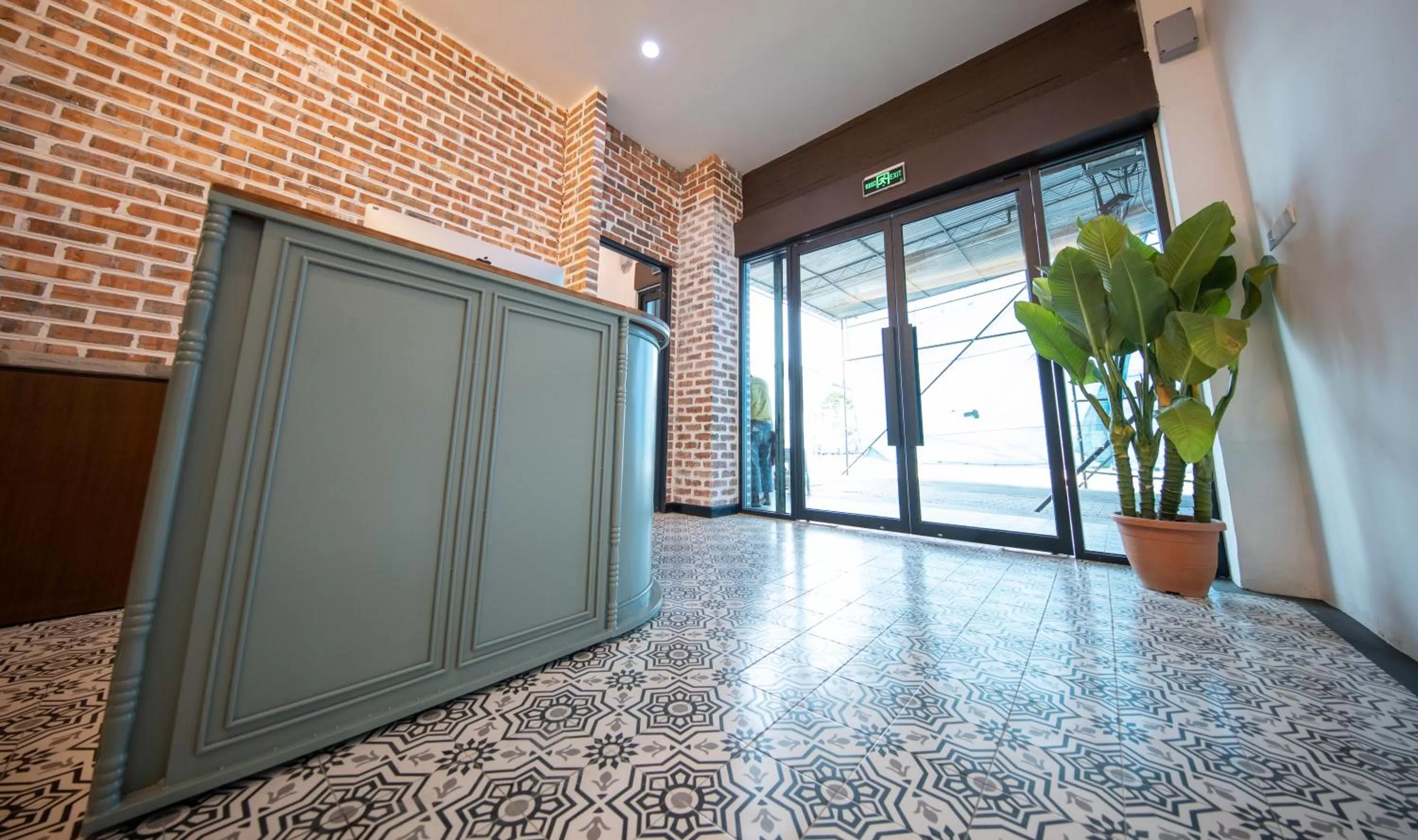 Facade/entrance in Carnarvon Suites