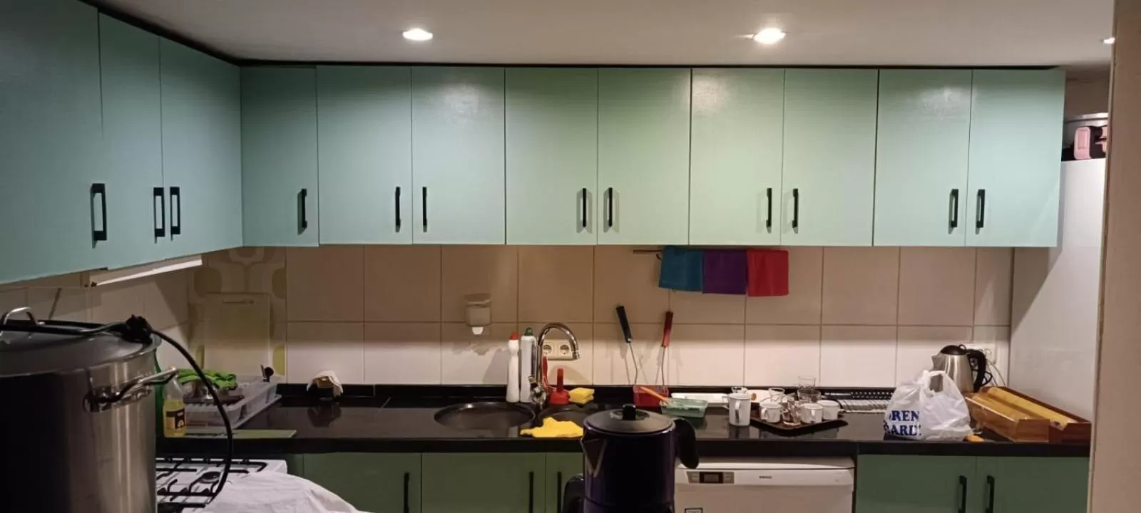 Coffee/tea facilities in Hotel Crowded House