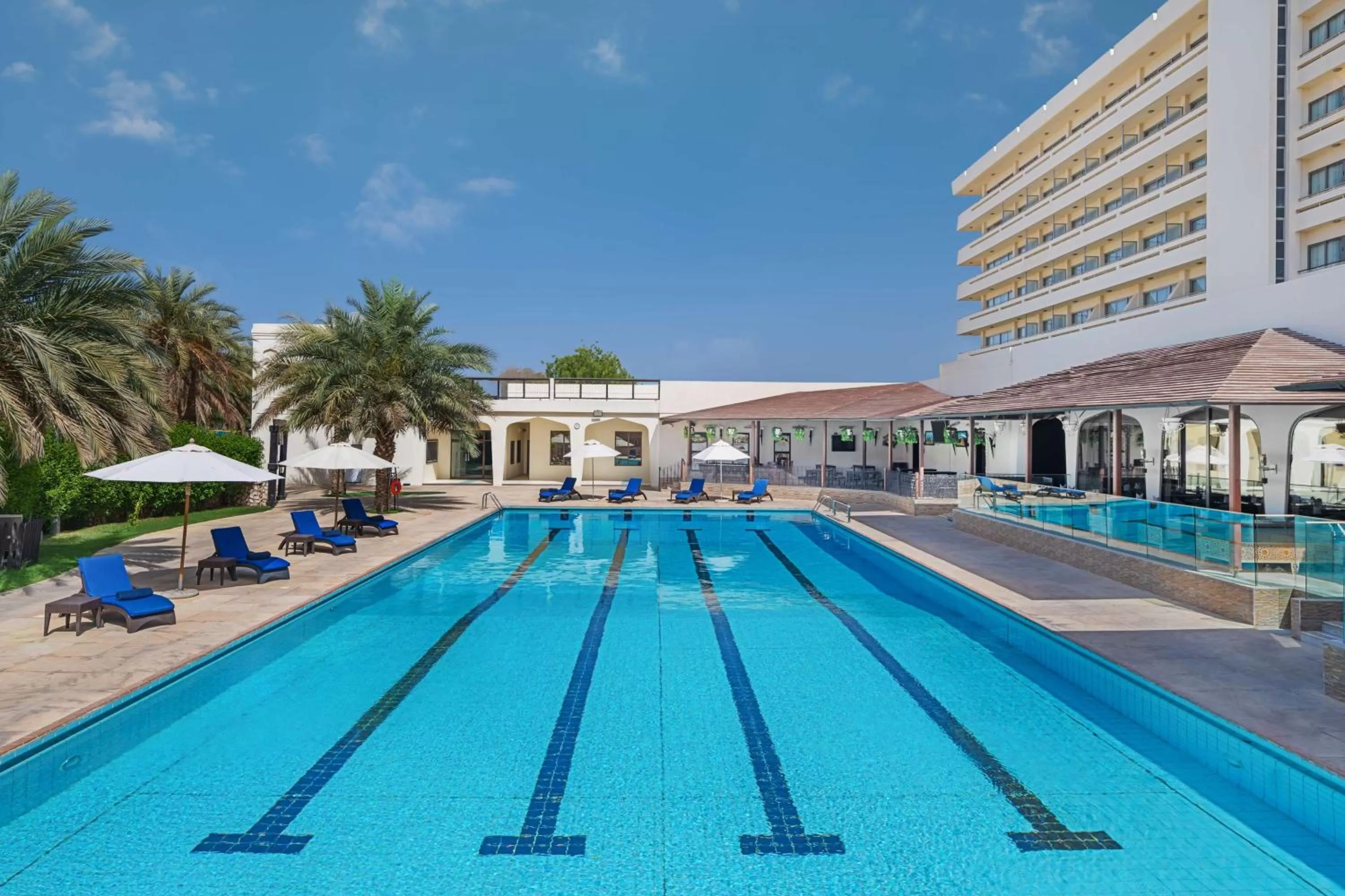 Swimming pool in Radisson Blu Hotel & Resort, Al Ain