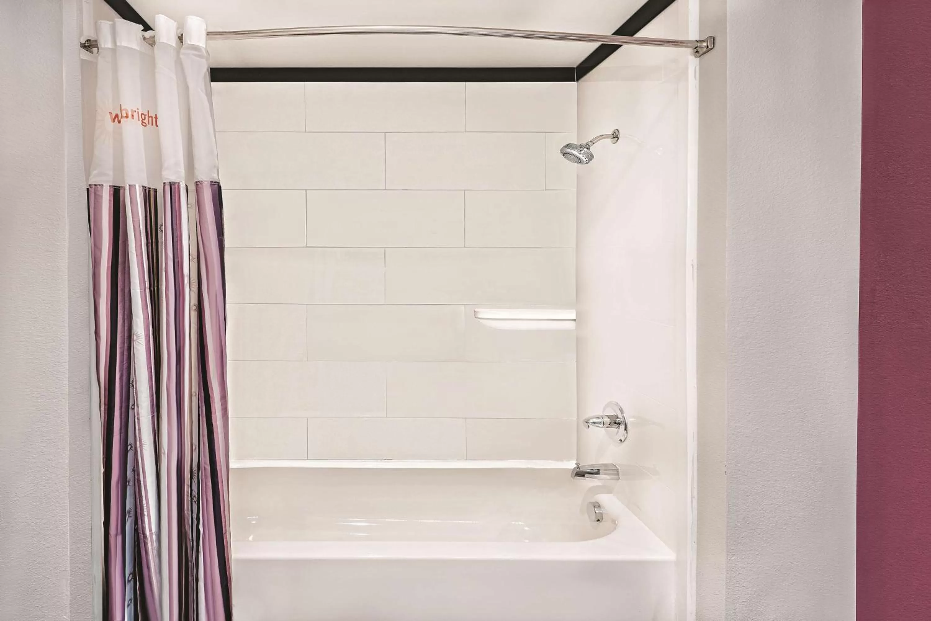 Photo of the whole room in La Quinta by Wyndham Dallas Grand Prairie North