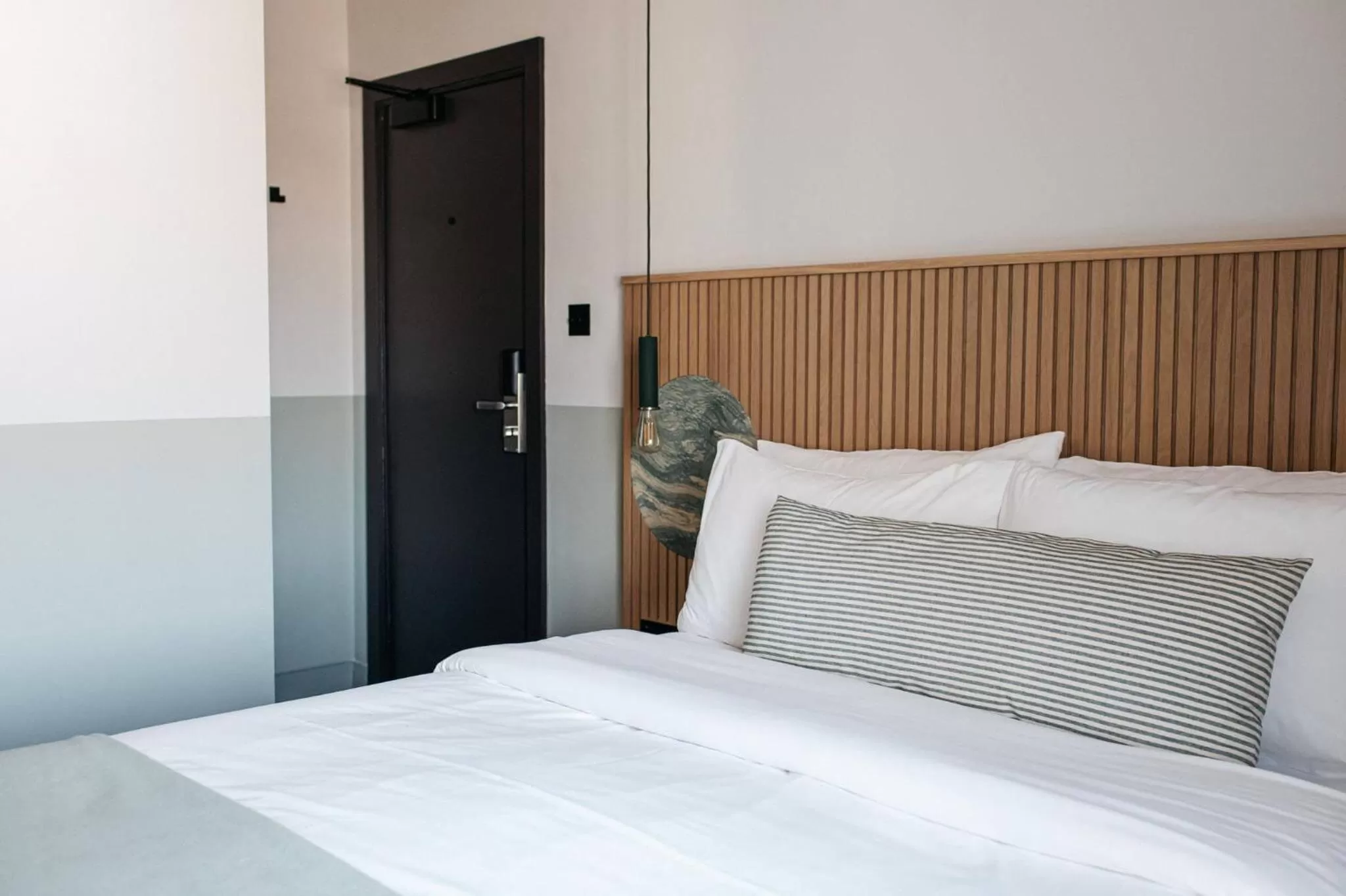 Bedroom, Bed in Port Hotel