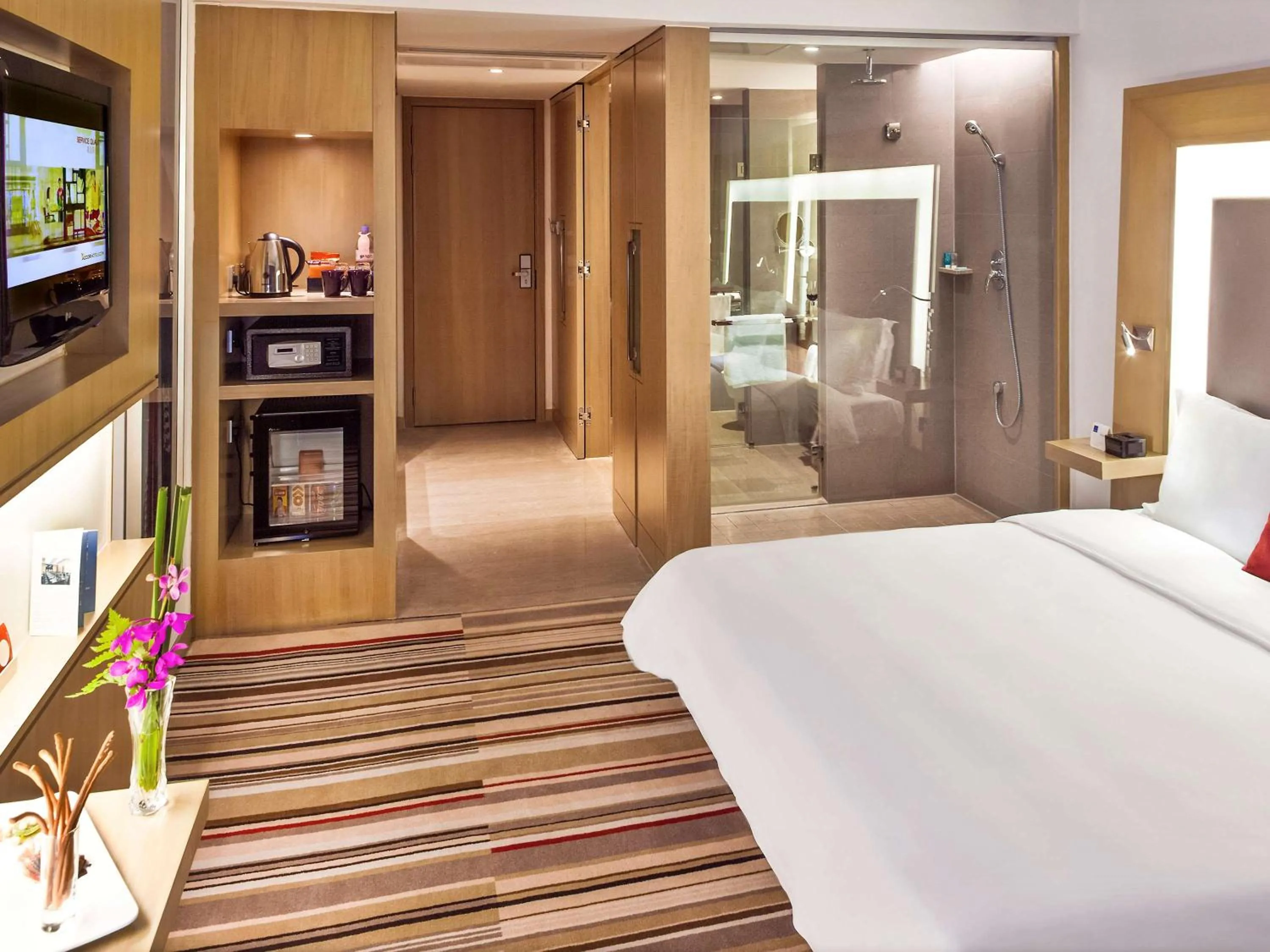 Photo of the whole room in Novotel Nanjing East Suning