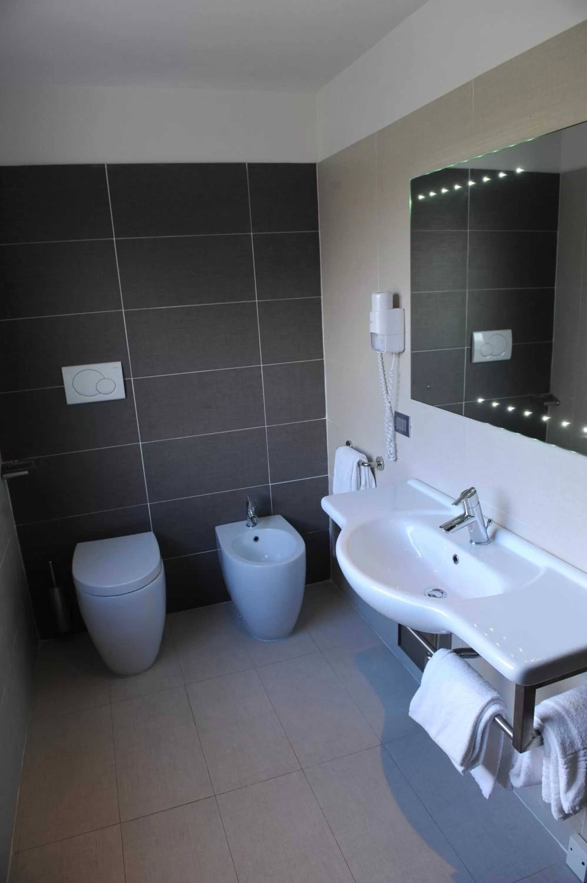 Toilet in Hotel Ristorante La Campagnola