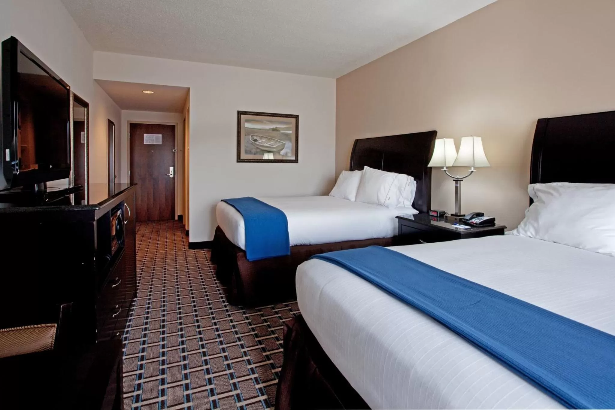 Photo of the whole room, Bed in Holiday Inn Express Hotel & Suites Hope Mills-Fayetteville Airport by IHG