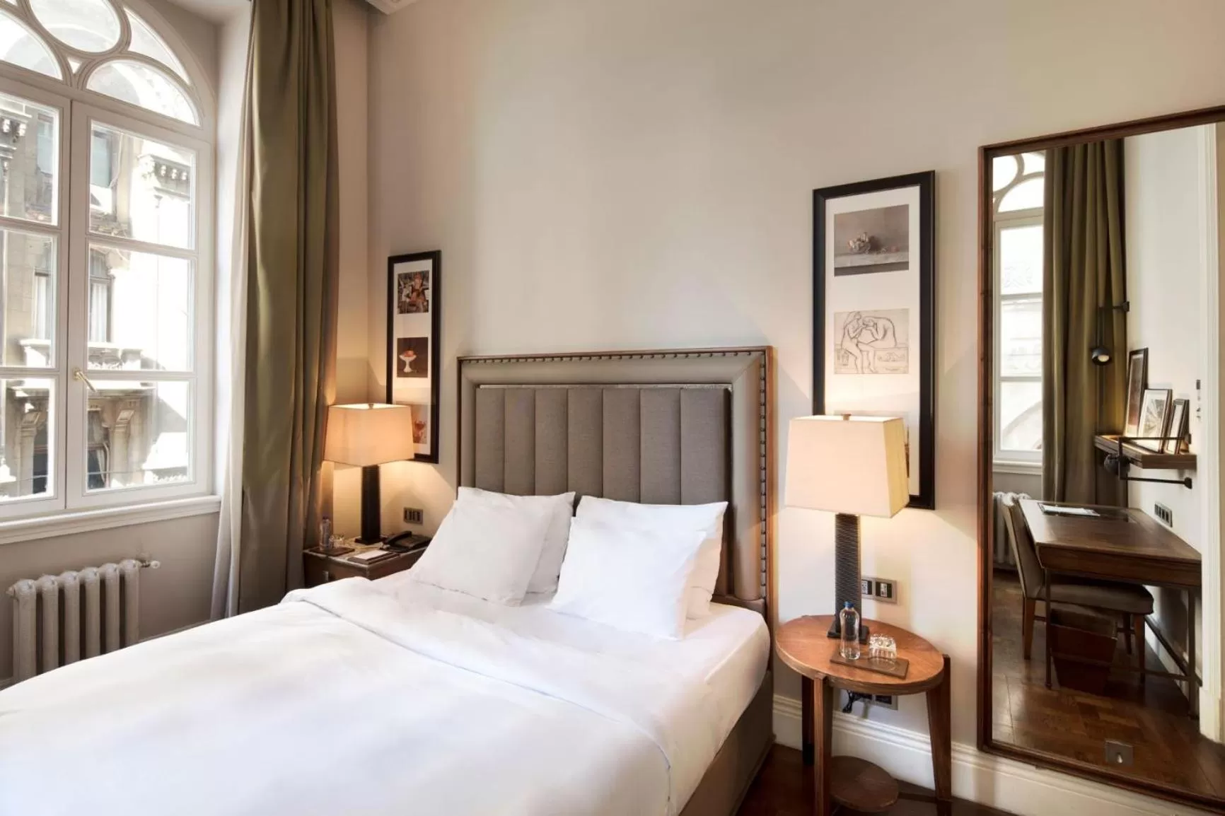 Bedroom, Bed in The Bank Hotel Istanbul, a Member of Design Hotels