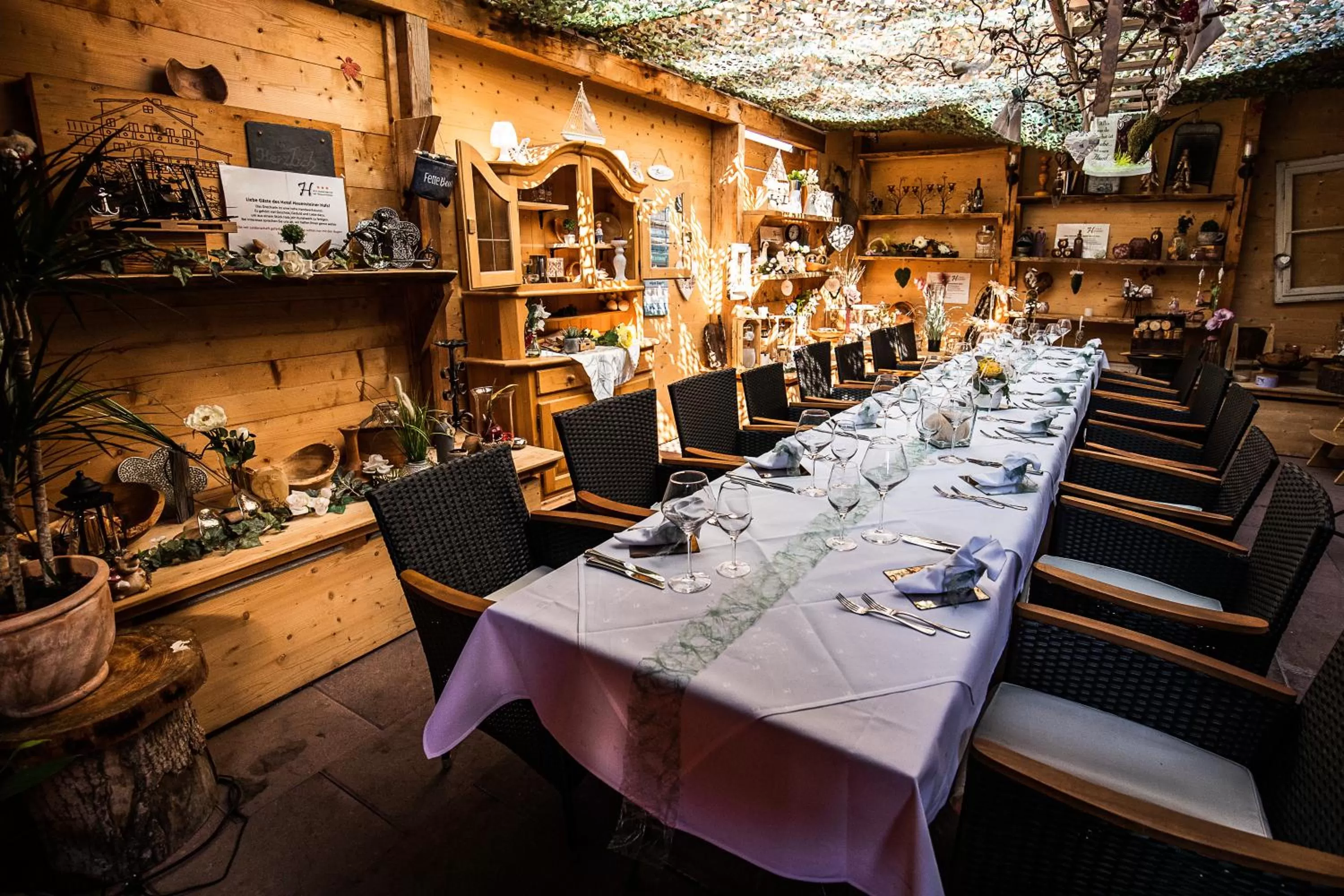 Seating area, Restaurant/Places to Eat in Hotel-Hauensteiner-Hof