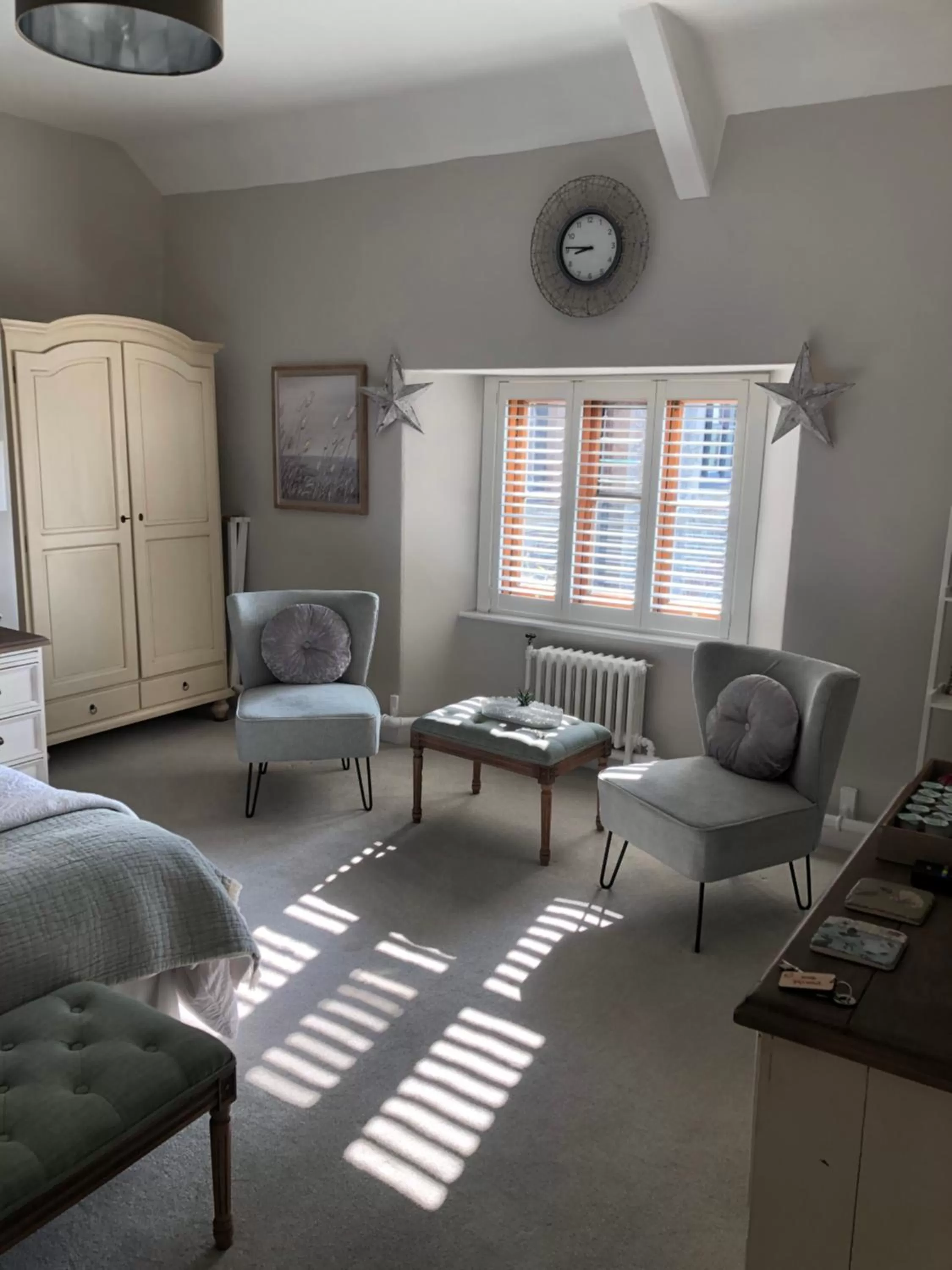 Property building, Seating Area in The Skreen