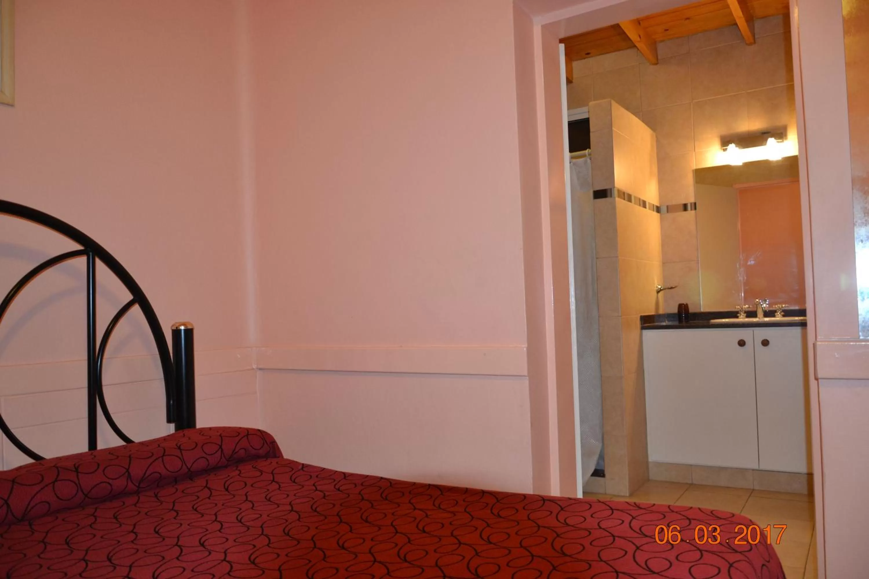 Bed in Hotel Victoria