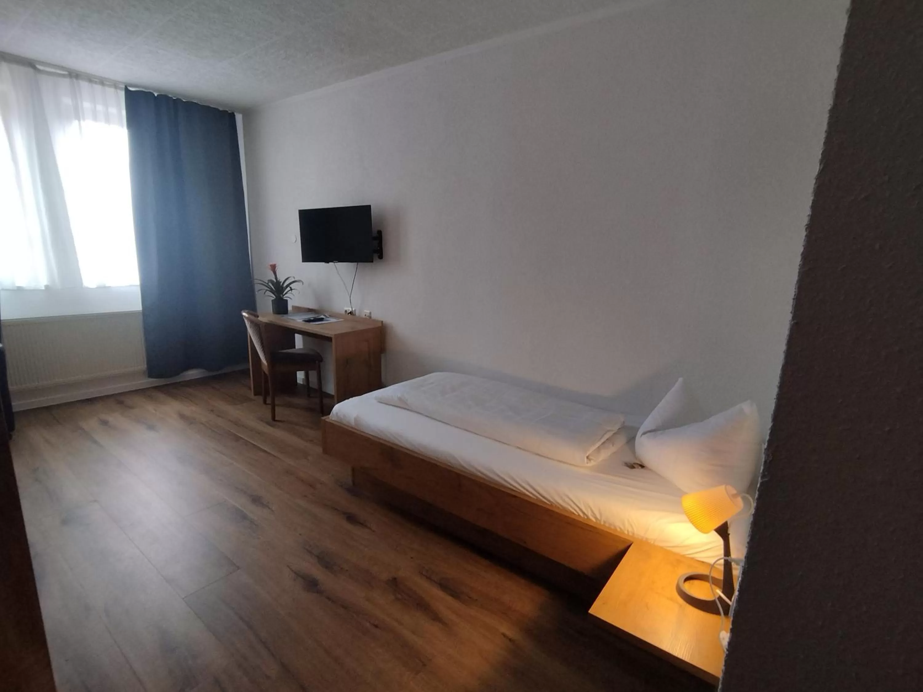 Photo of the whole room, Bed in Hotel Sonnenkeller