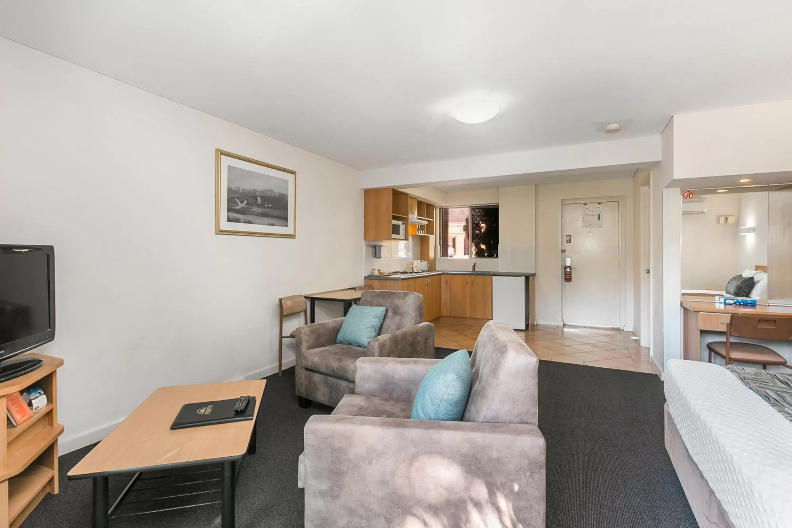 Deluxe Queen Studio in Great Eastern Motor Lodge Deluxe Queen Studio in Great Eastern Motor Lodge